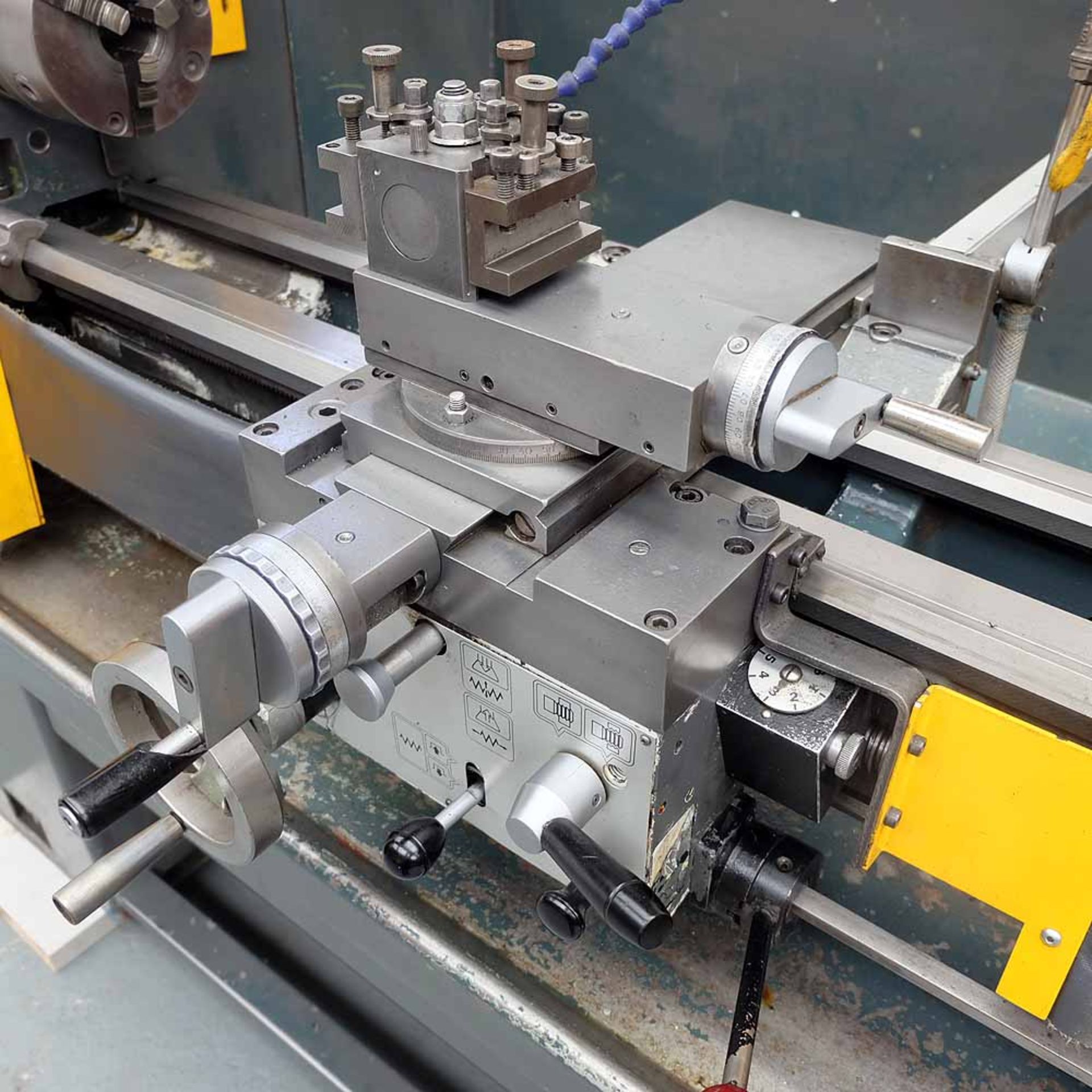 Harrison M300 Gap Bed Centre Lathe. Between Centres 1000mm. - Image 6 of 11