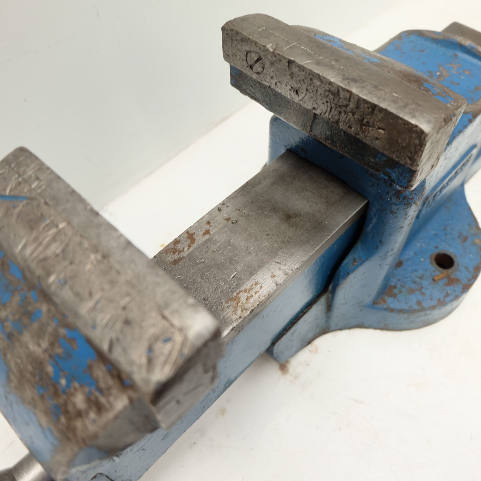 Record No.24 Quick Release Bench Vice. Jaw Size 5 1/4". - Image 4 of 4