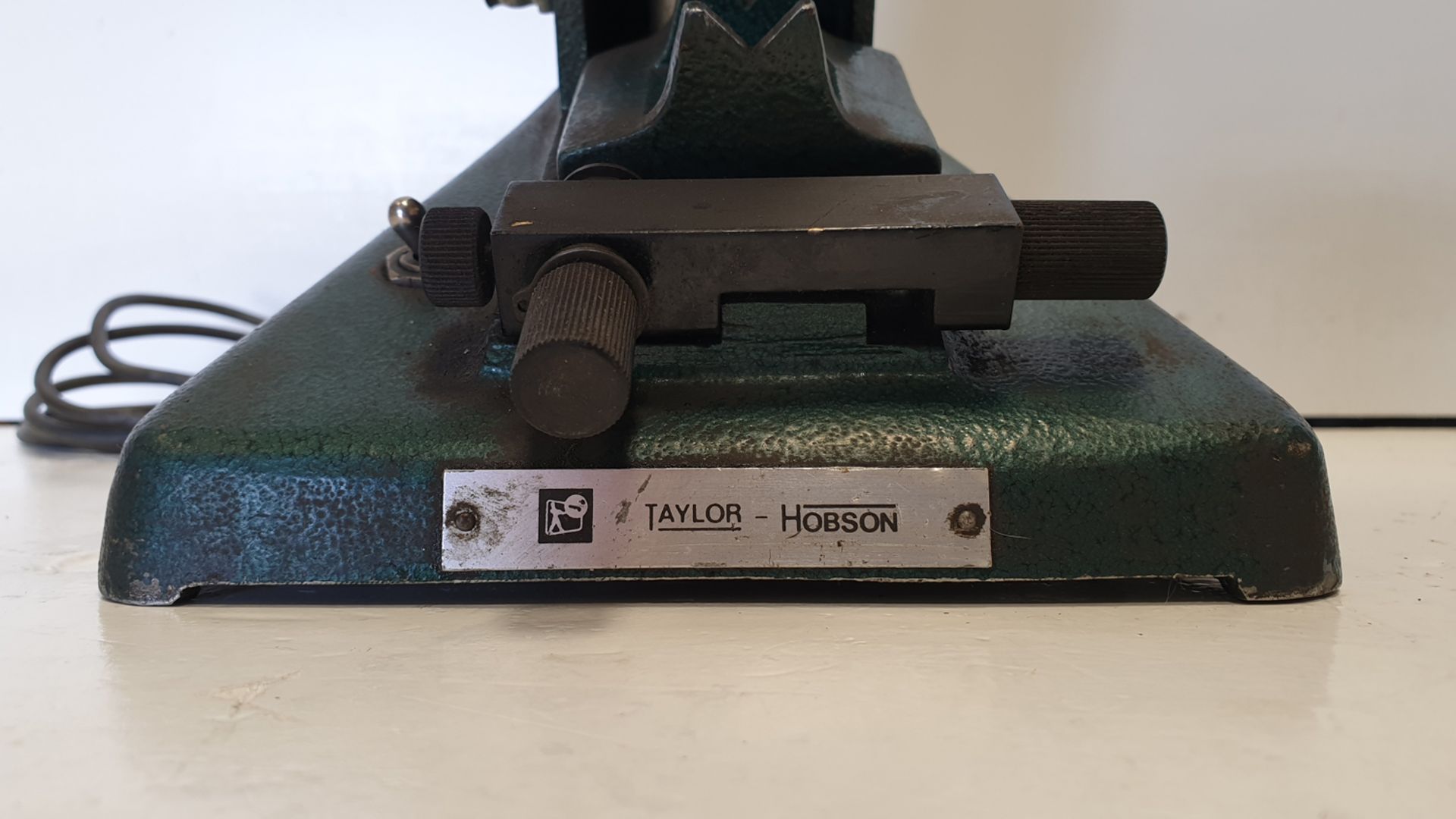 Taylor Hobson Microscope. 240V. 50/60HZ. - Image 3 of 6