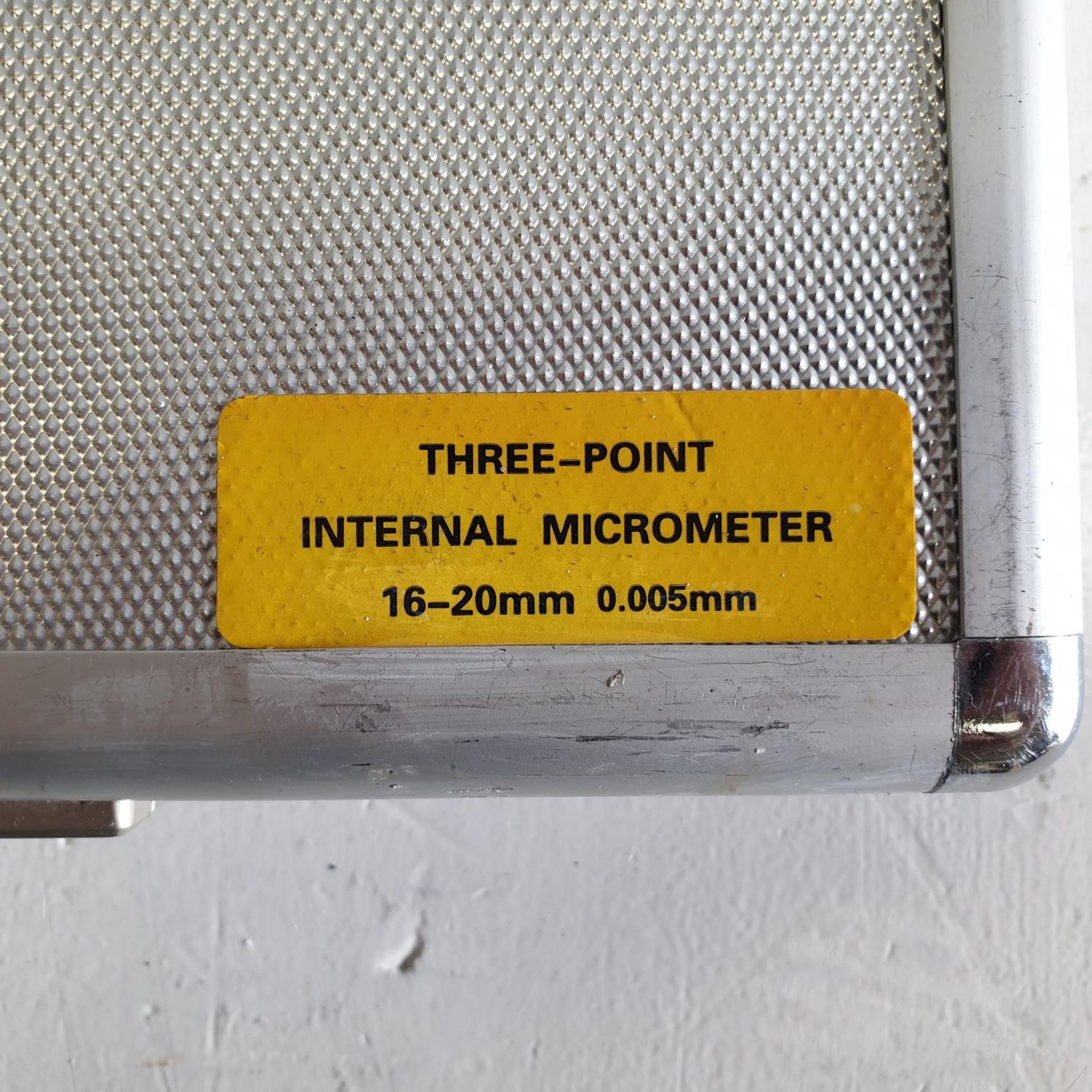 Three Point Internal Micrometer. 25mm - 30mm. In Case. - Image 3 of 4