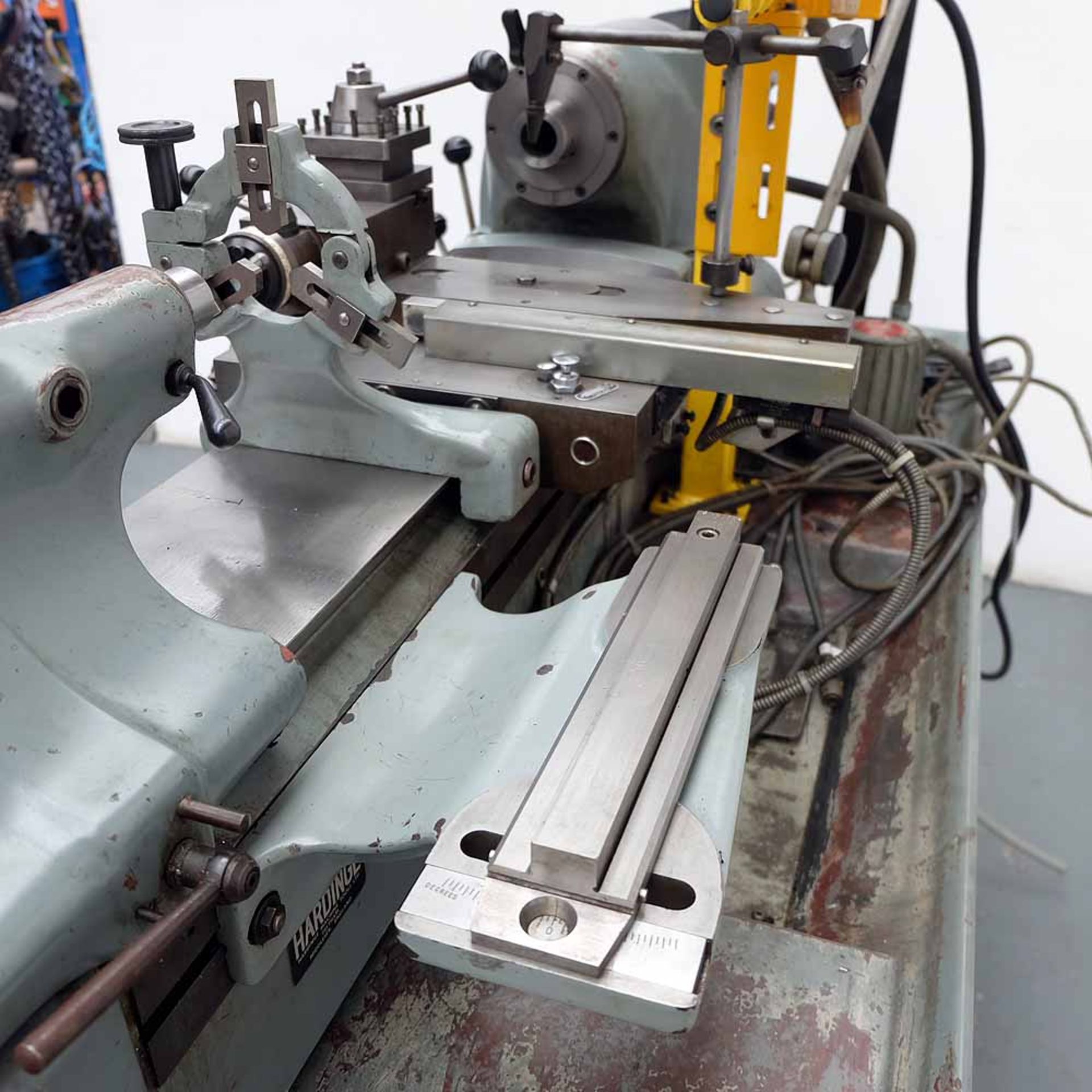 Hardinge HLV-H 10" Toolmakers Lathe. Swing Over Bed 11". Between Centres 18". - Image 10 of 15