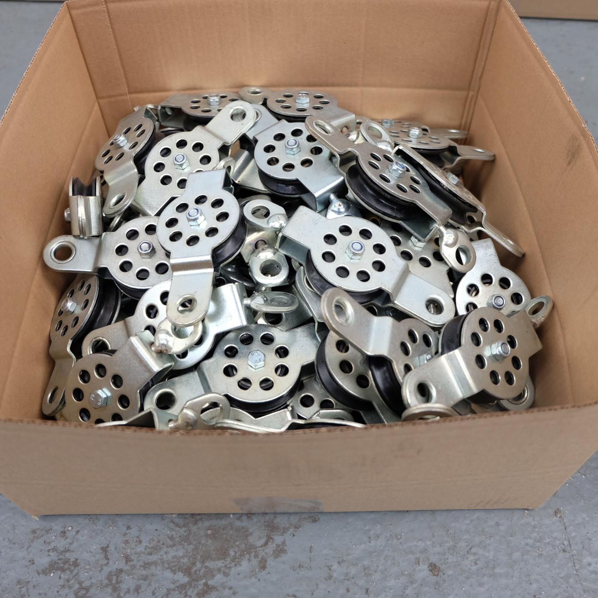 Selection of Pulleys as Lotted. - Image 2 of 2