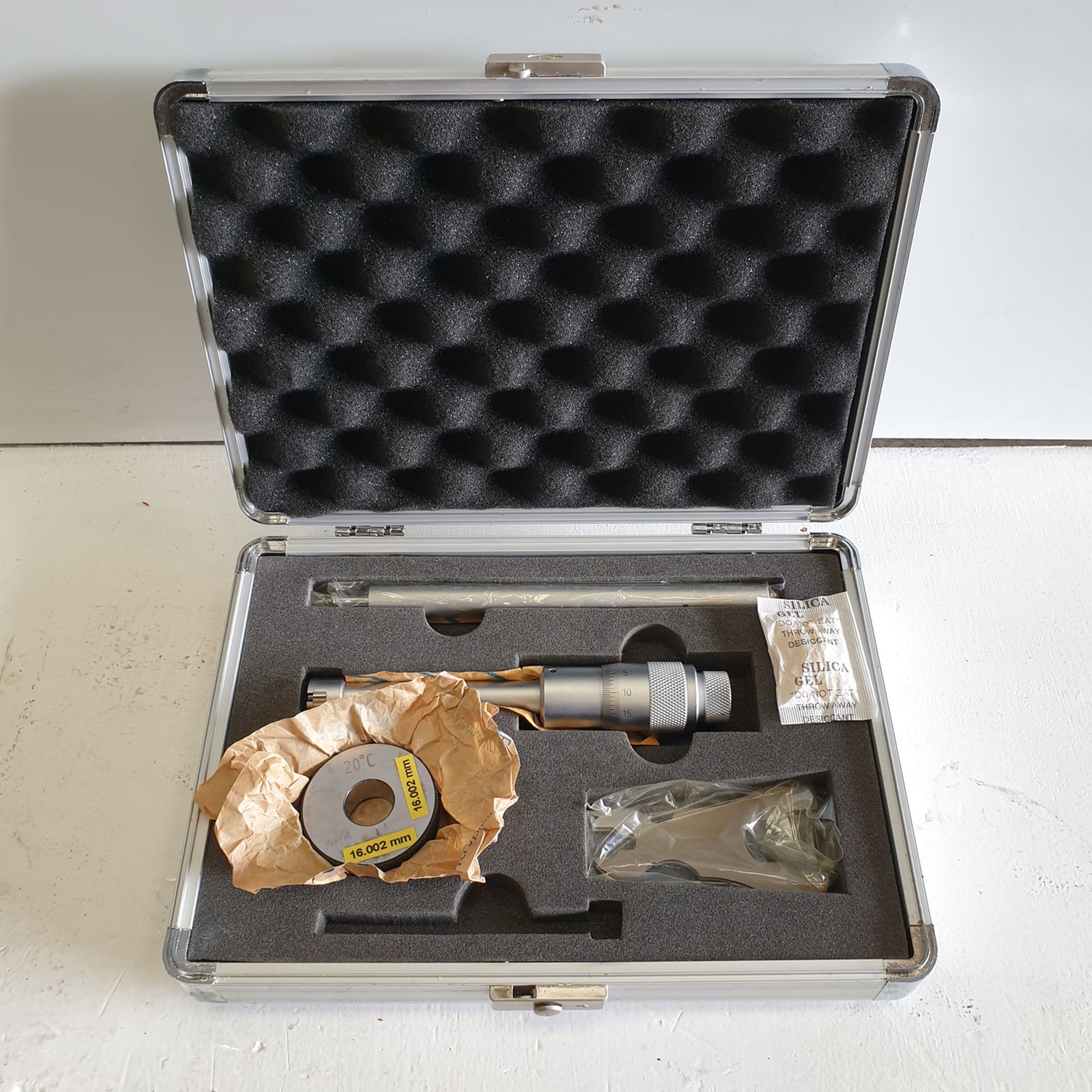 Three Point Internal Micrometer. 25mm - 30mm. In Case.