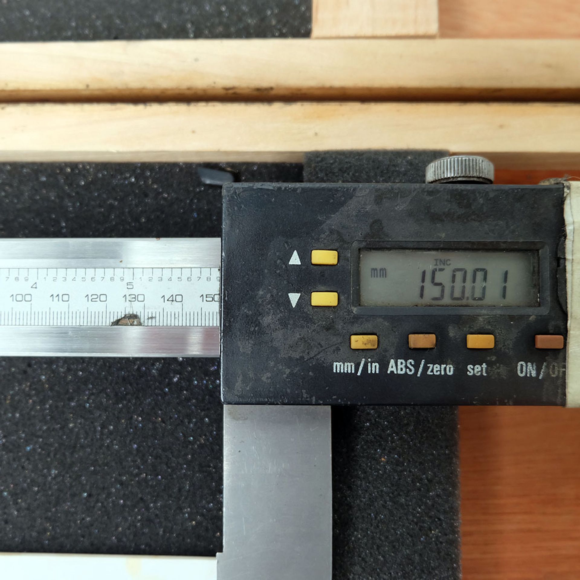 1000mm Electronic Digital Vernier Caliper. - Image 4 of 8