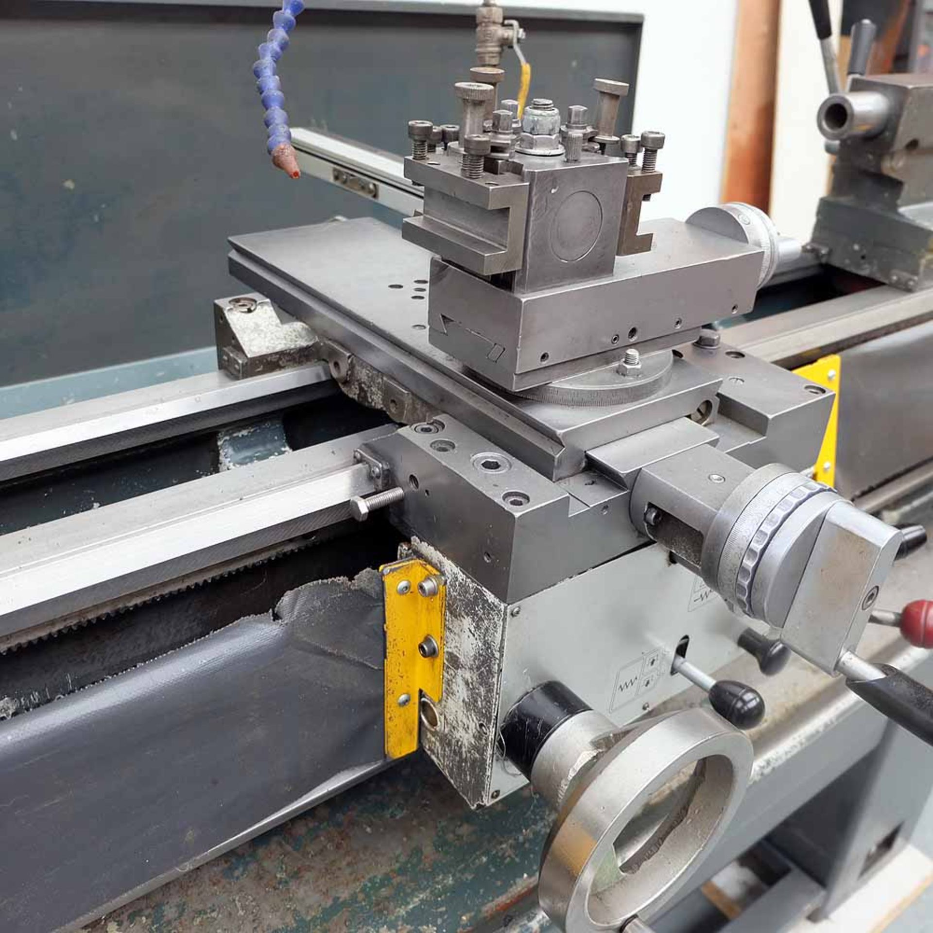 Harrison M300 Gap Bed Centre Lathe. Between Centres 1000mm. - Image 5 of 11