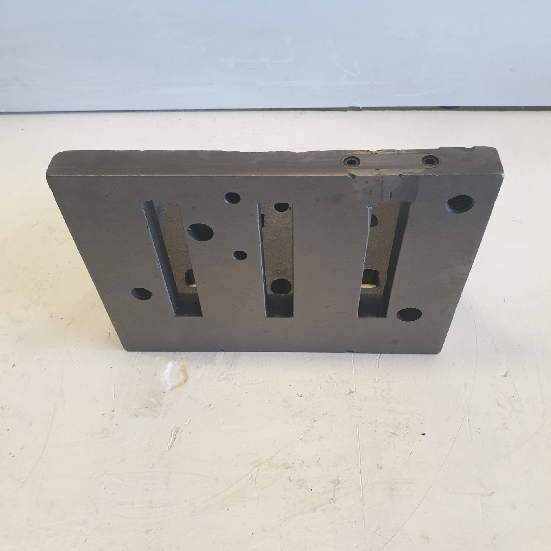 Slotted Angle Plate. Approx Dimensions 8" x 6", 8" x 5". - Image 2 of 6