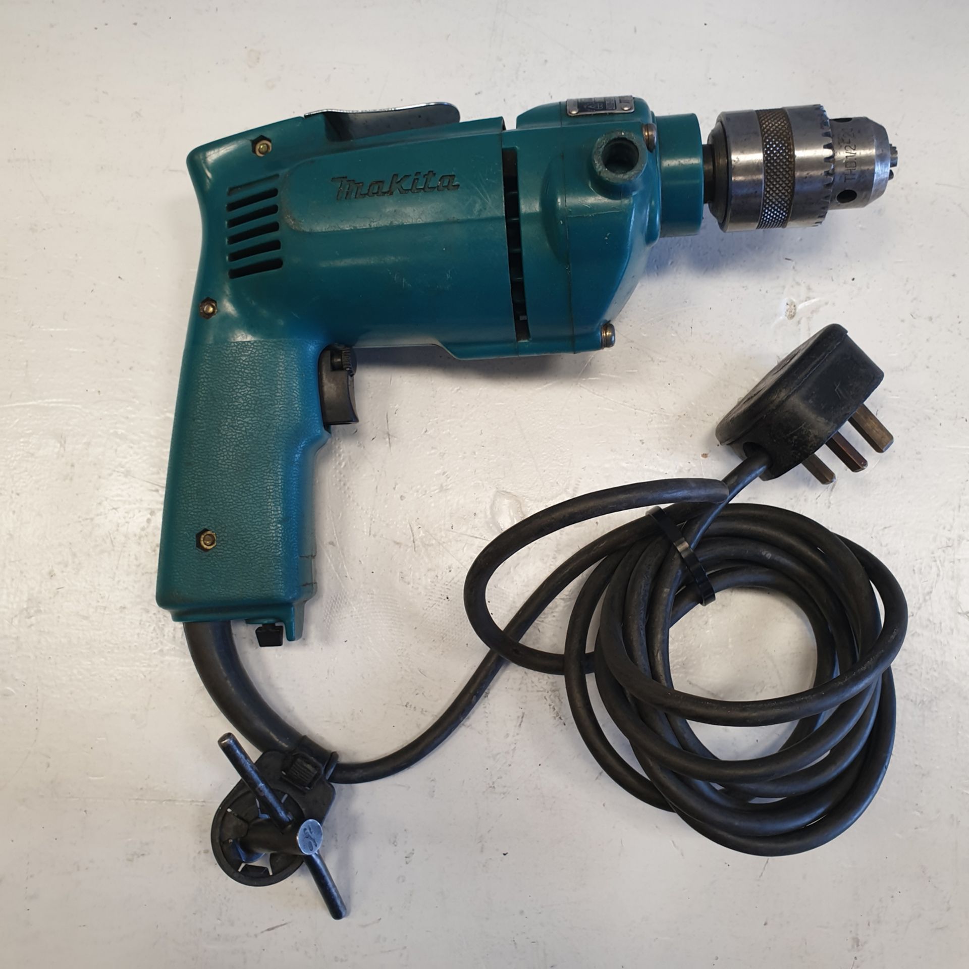 Makita Drill. Model DP4700. 2.3A 50-60Hz 510W. - Image 3 of 5