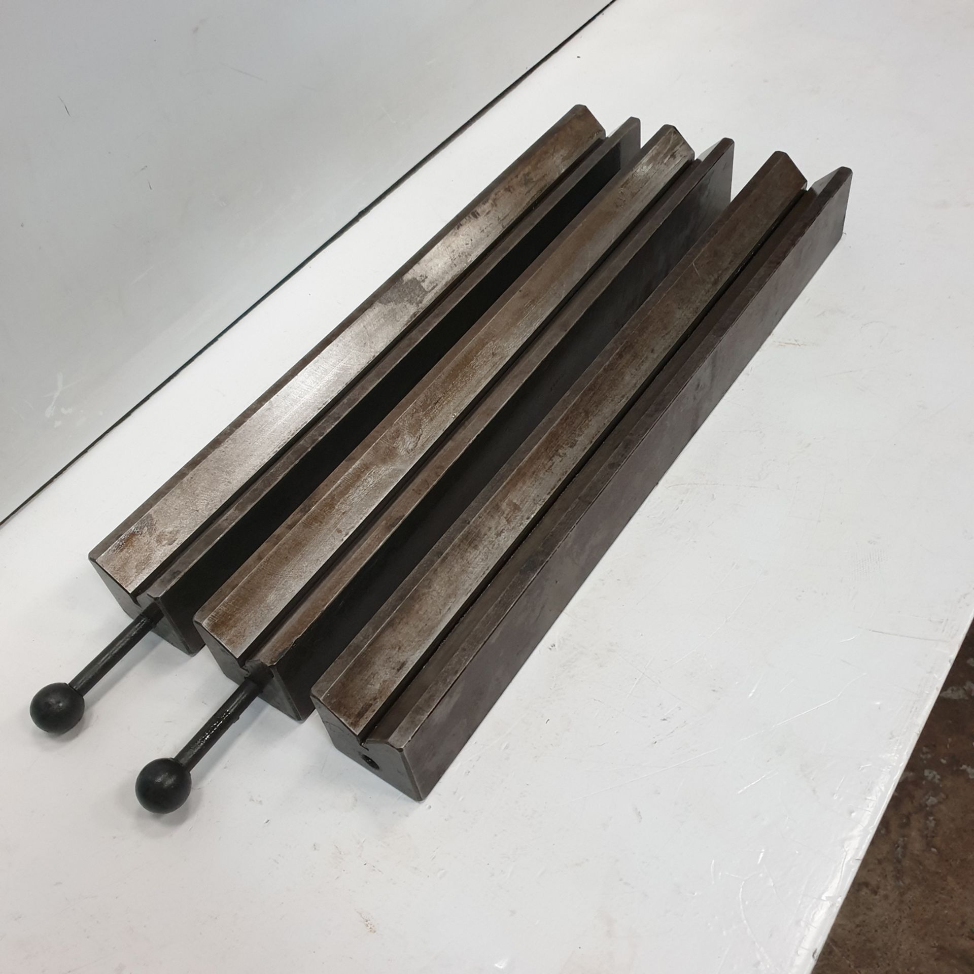 Set of three Single Vee Tools for Press Brake Machines Etc. Length Each 485mm. Width 55mm. - Image 3 of 4