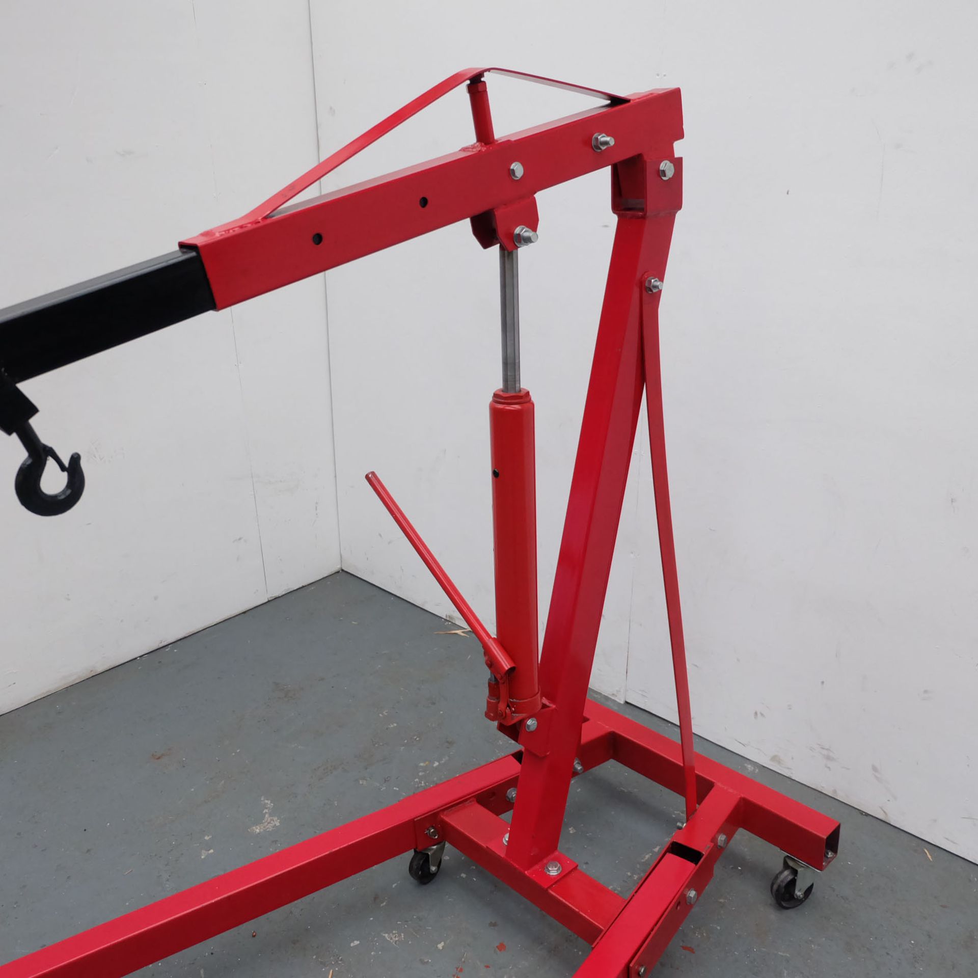 2 Ton Automotive Engine Lift. Four Jib Positions. 500Kg Lift With Jib Fully Extended. - Image 3 of 7