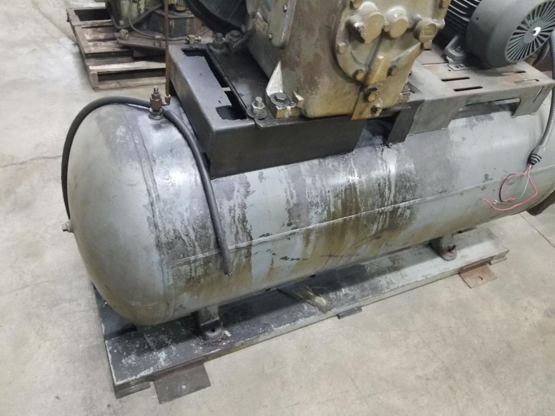 40hp Quincy model 390-12 compressor. 3 phase multi-voltage. - Image 7 of 10