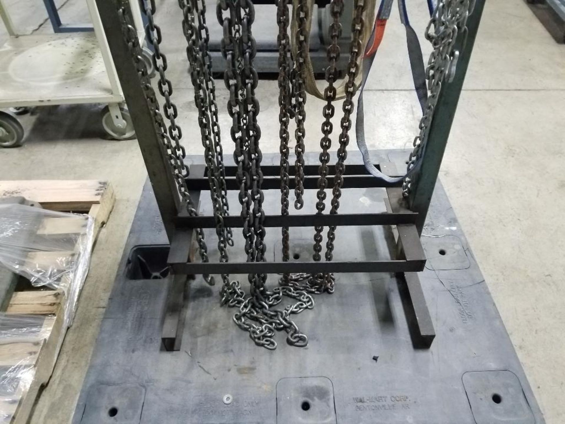 Chain-fall / straps rack, includes chains and lifting straps as pictured. - Image 2 of 4