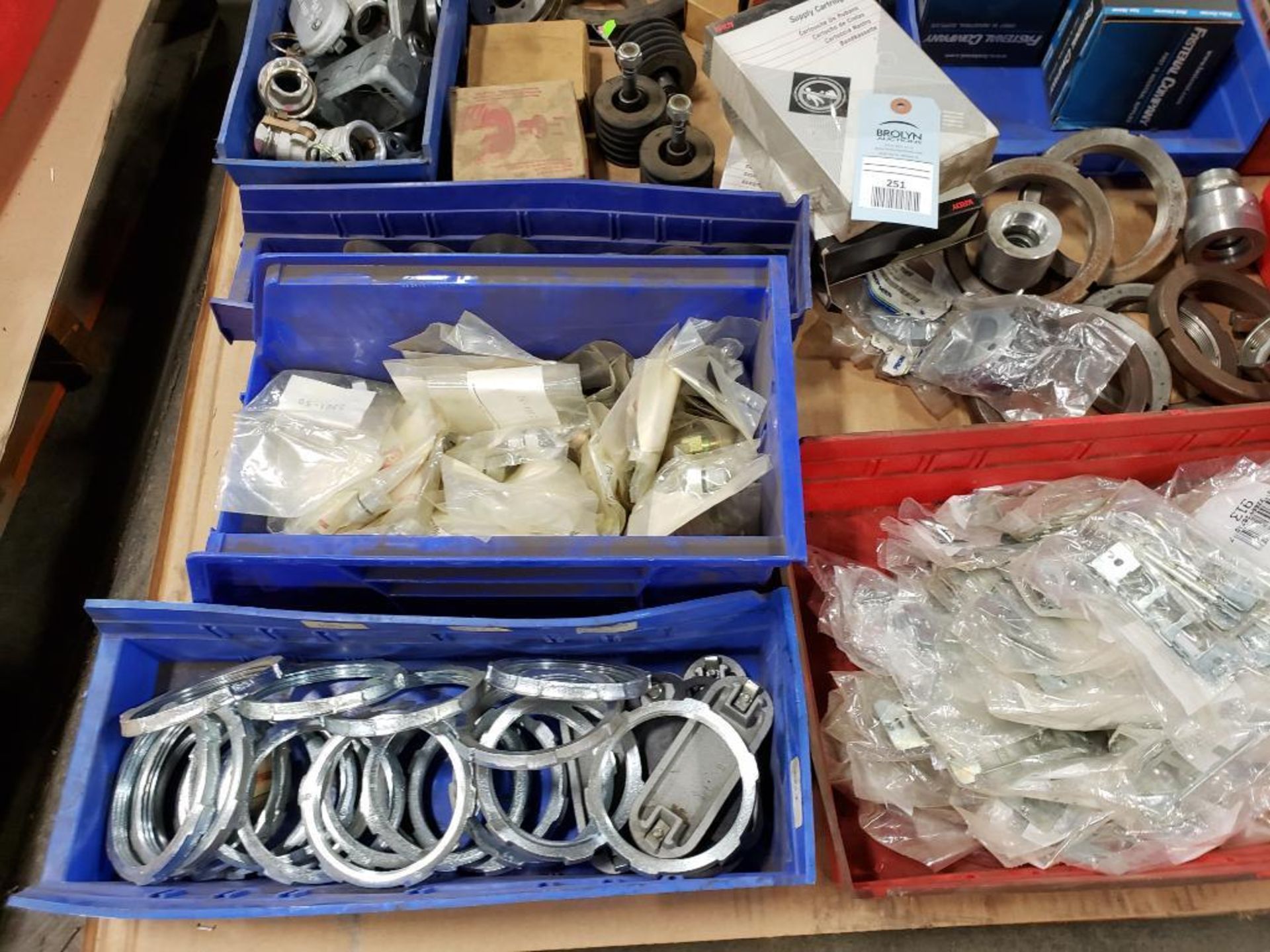 Pallet of assorted hardware. Rings, rollers, gears, fittings. - Image 2 of 6