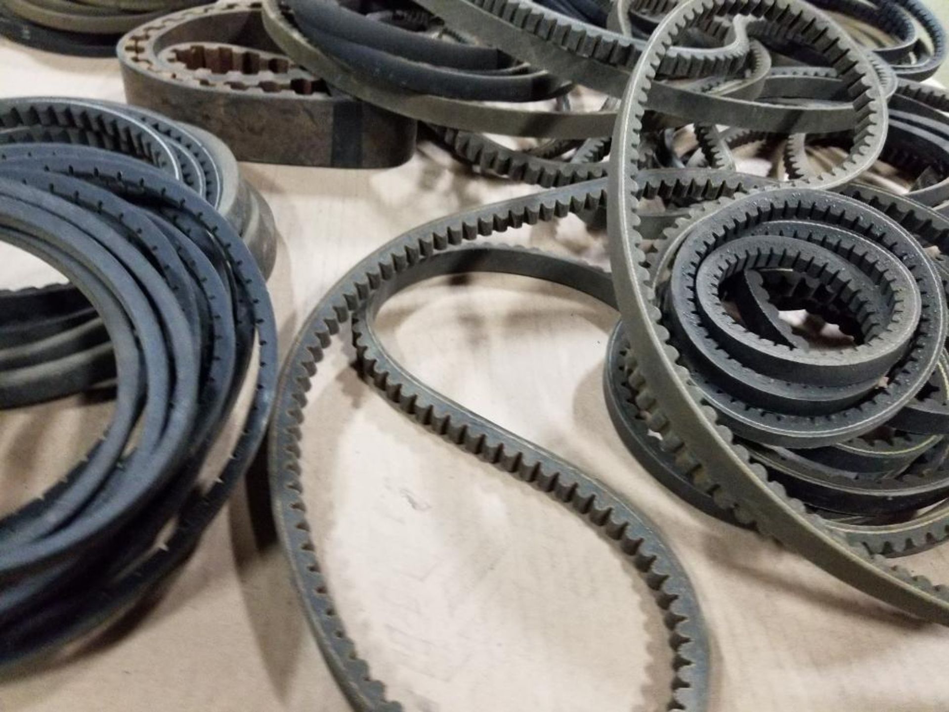 Pallet of assorted belts. - Image 10 of 13