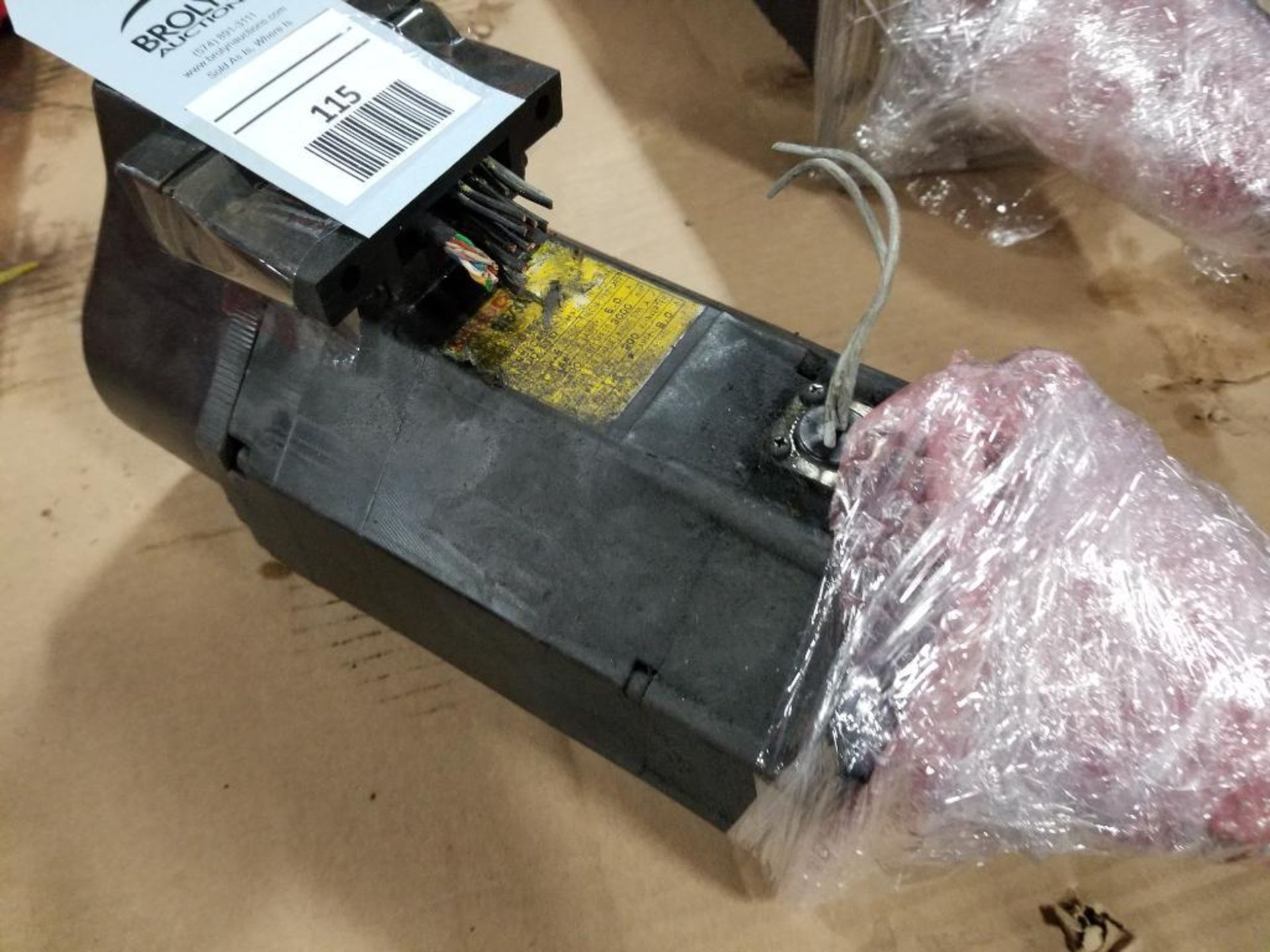 Fanuc AC Servo Motor A06B-0162-. 3-phase, 144V, 6.0A, 200Hz, 3000 min speed. - Image 3 of 3