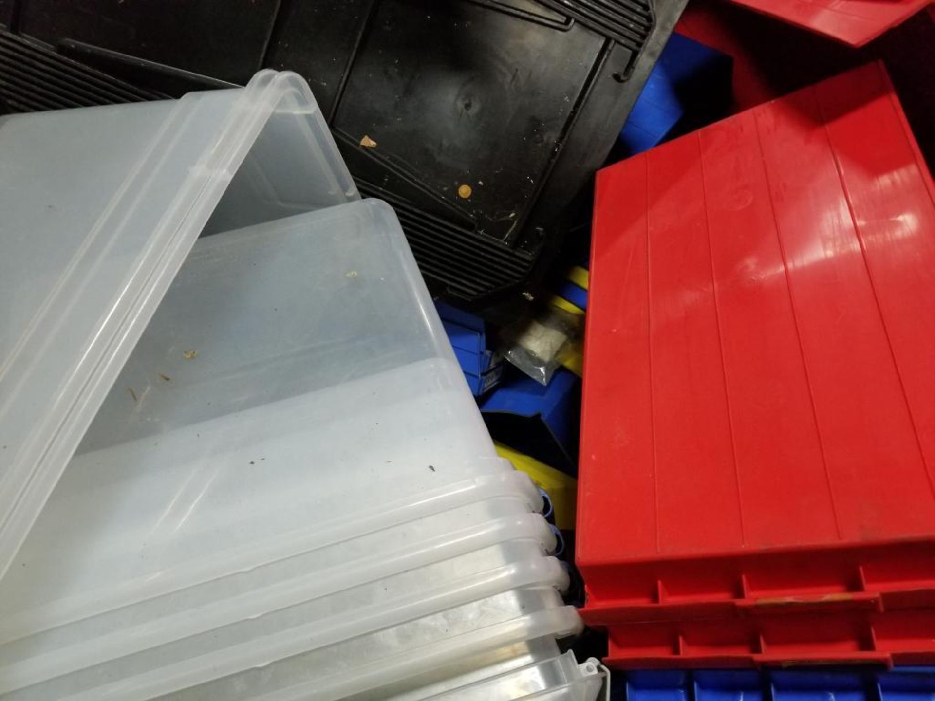 Gaylord of assorted plastic sorting bins. - Image 6 of 8
