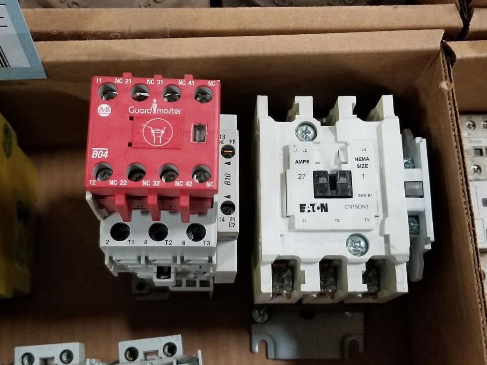 Qty 12 - Assorted electrical relay, contactor. Pilz, Allen Bradley. - Image 3 of 13