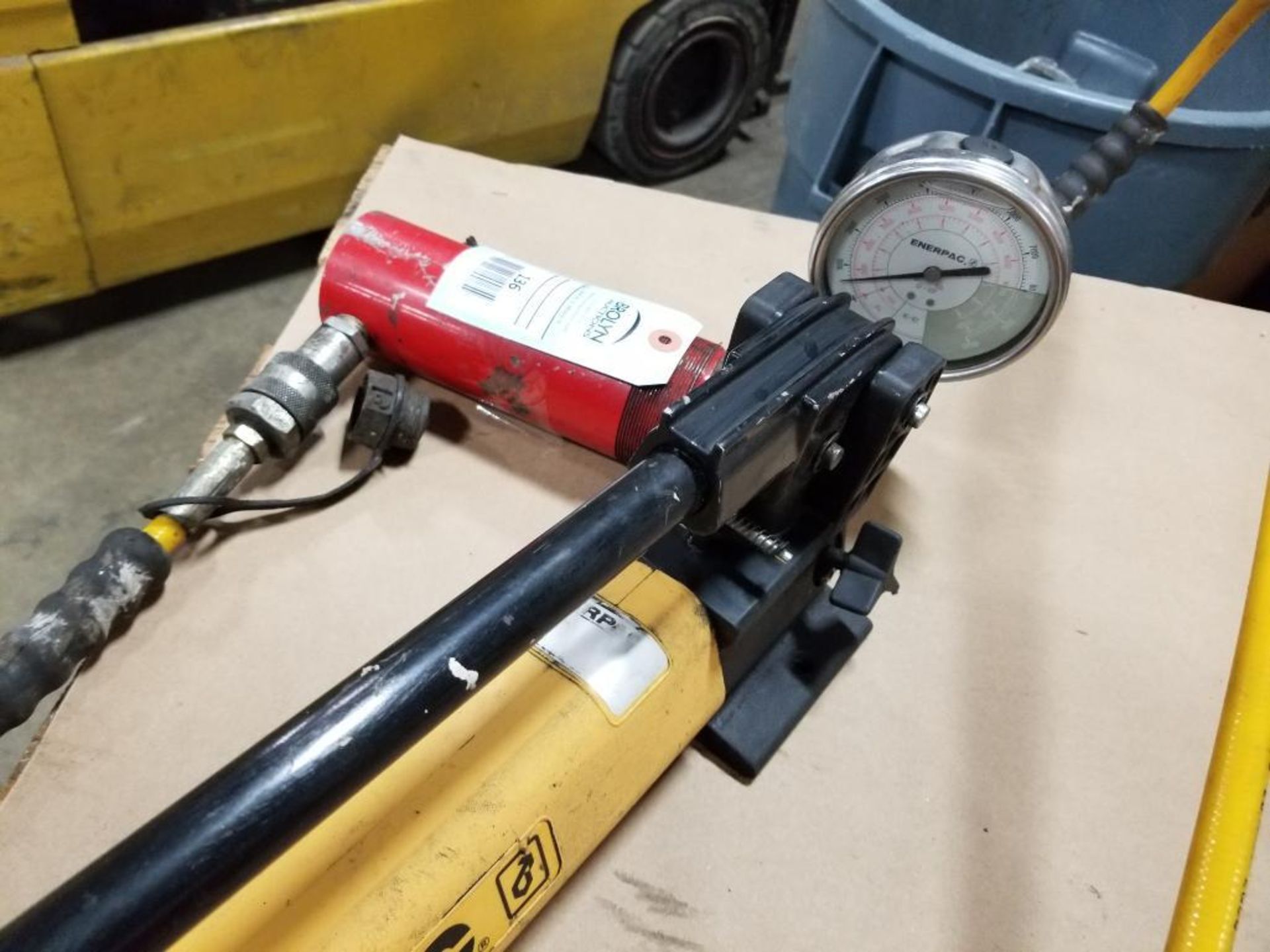 Enerpac pump and cylinder. - Image 7 of 9