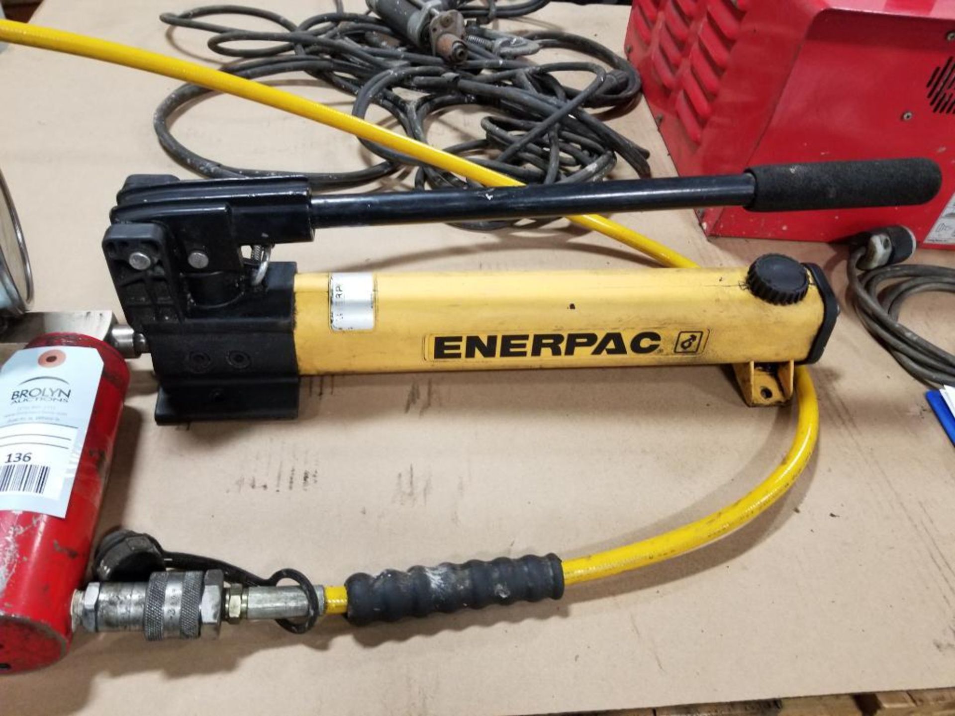 Enerpac pump and cylinder. - Image 8 of 9