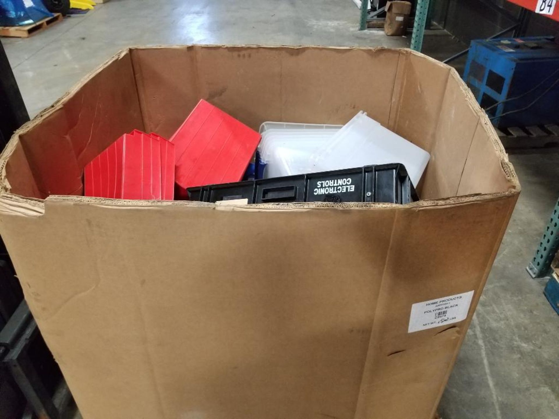 Gaylord of assorted plastic sorting bins. - Image 8 of 8