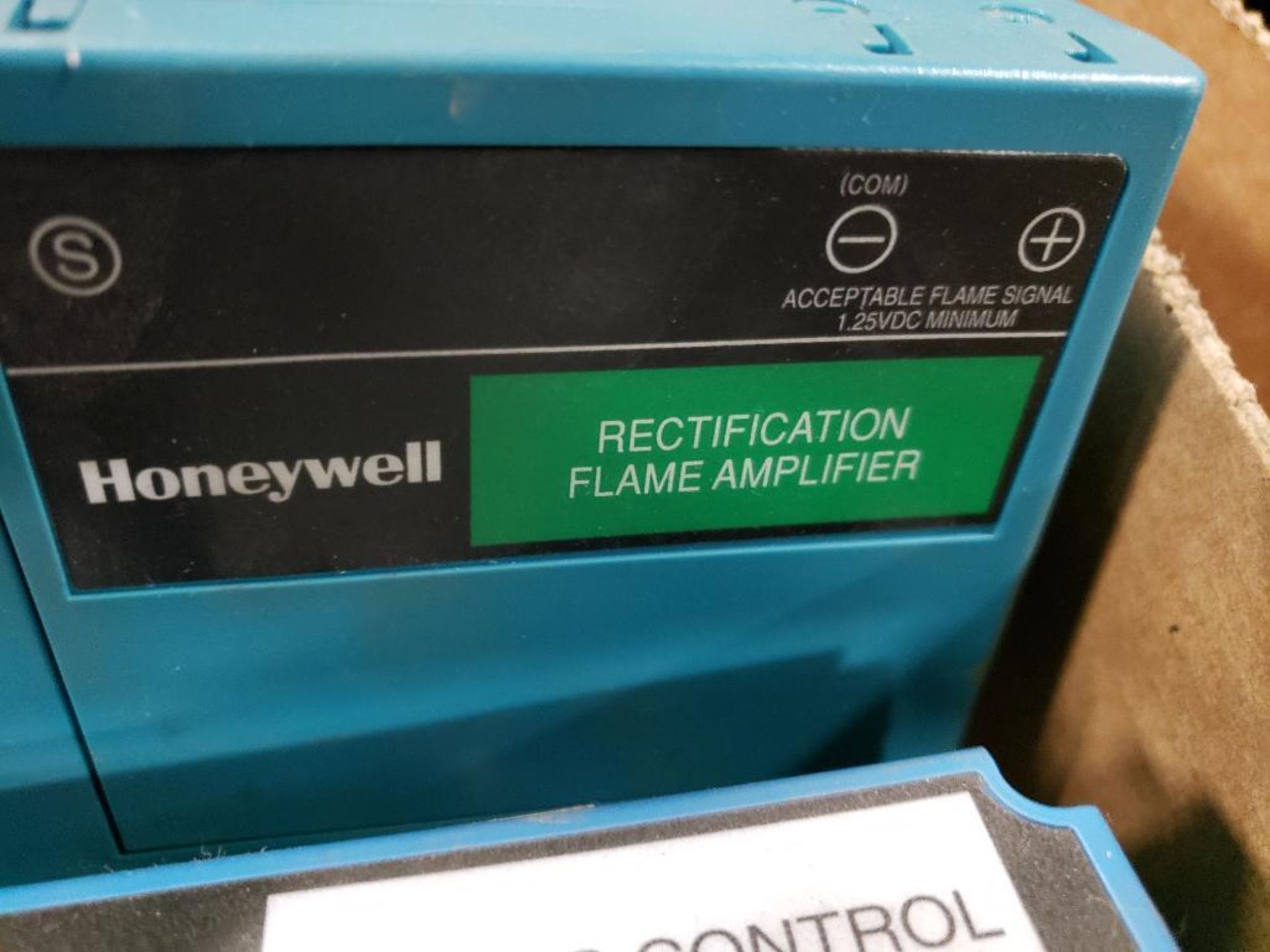 Qty 2 - Honeywell RM7890 burner control unit. - Image 4 of 7