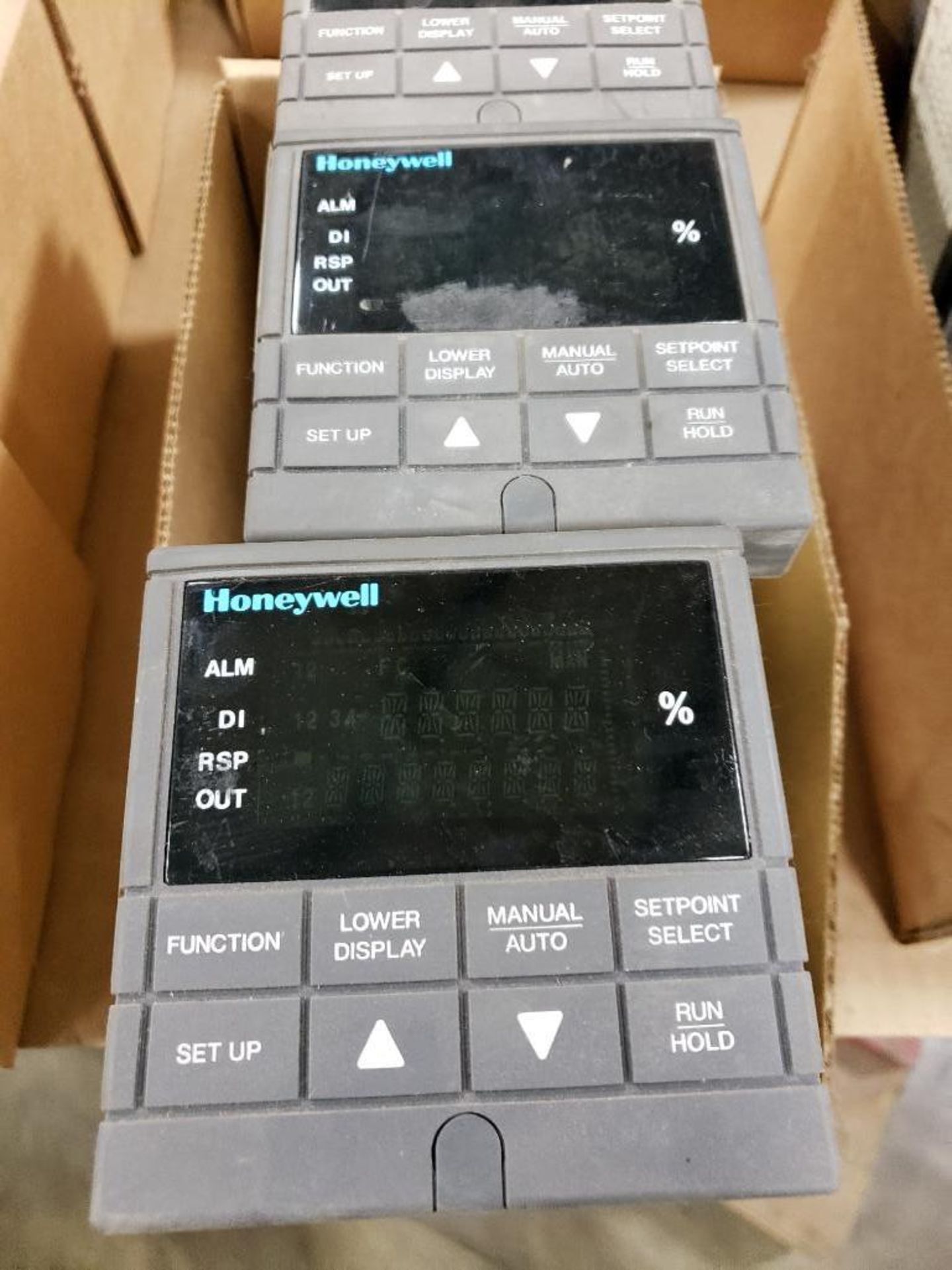 Qty 3 - Assorted Honeywell UDC3000 universal control units - Image 2 of 6