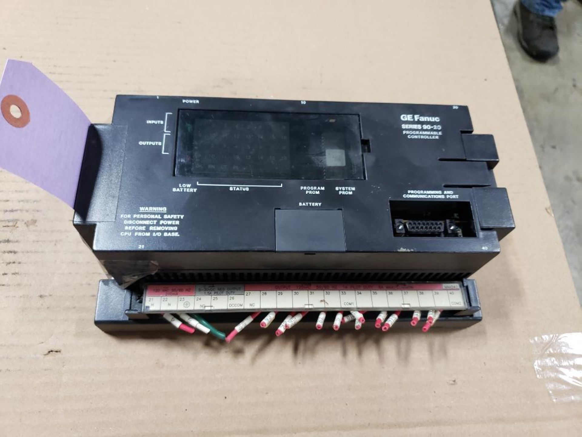 GE Fanuc Series 90-20 programmable controller. - Image 6 of 8