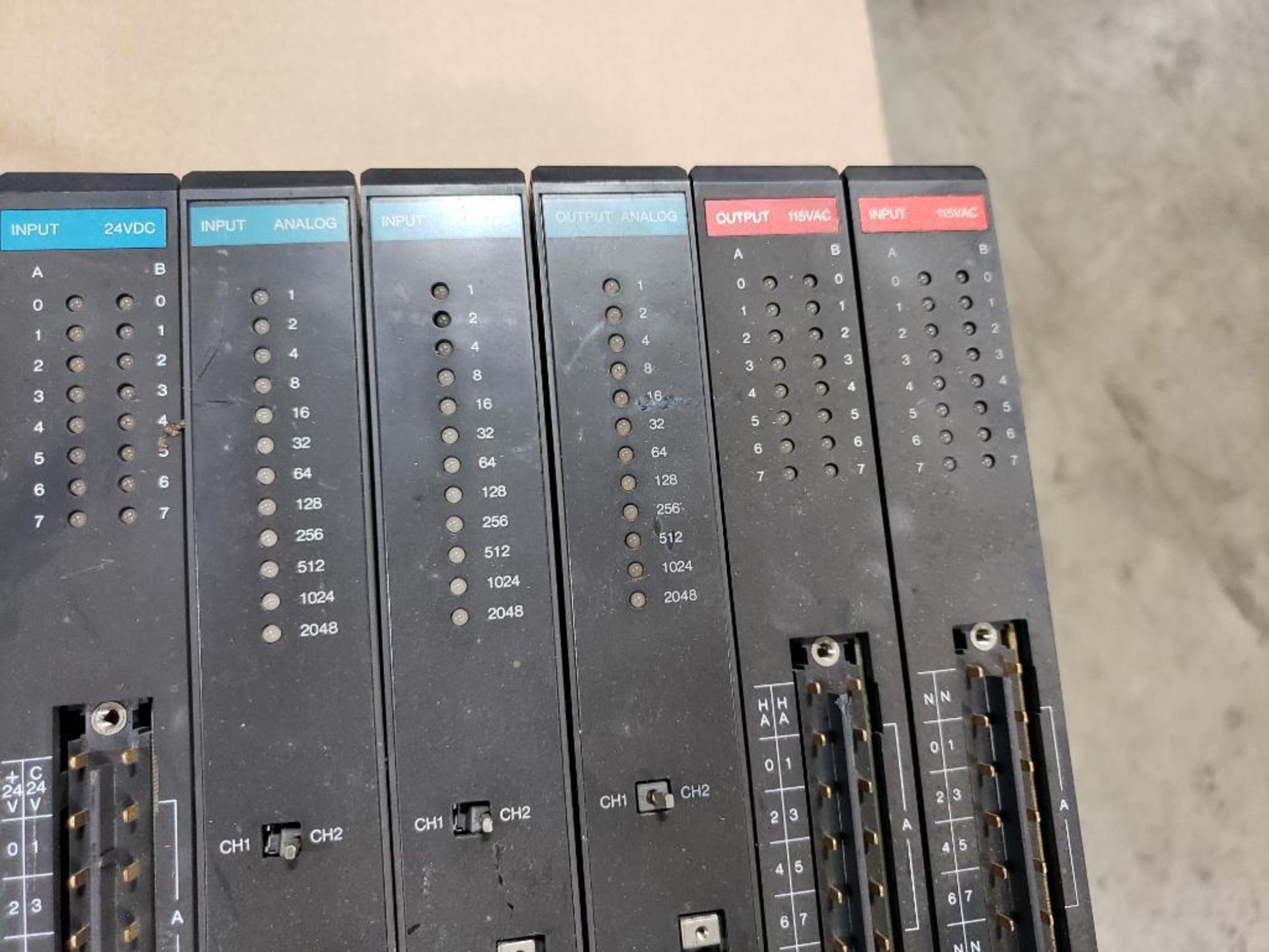 GE Fanuc Series Three Programmable controller rack. Keyed CPU. - Image 8 of 11