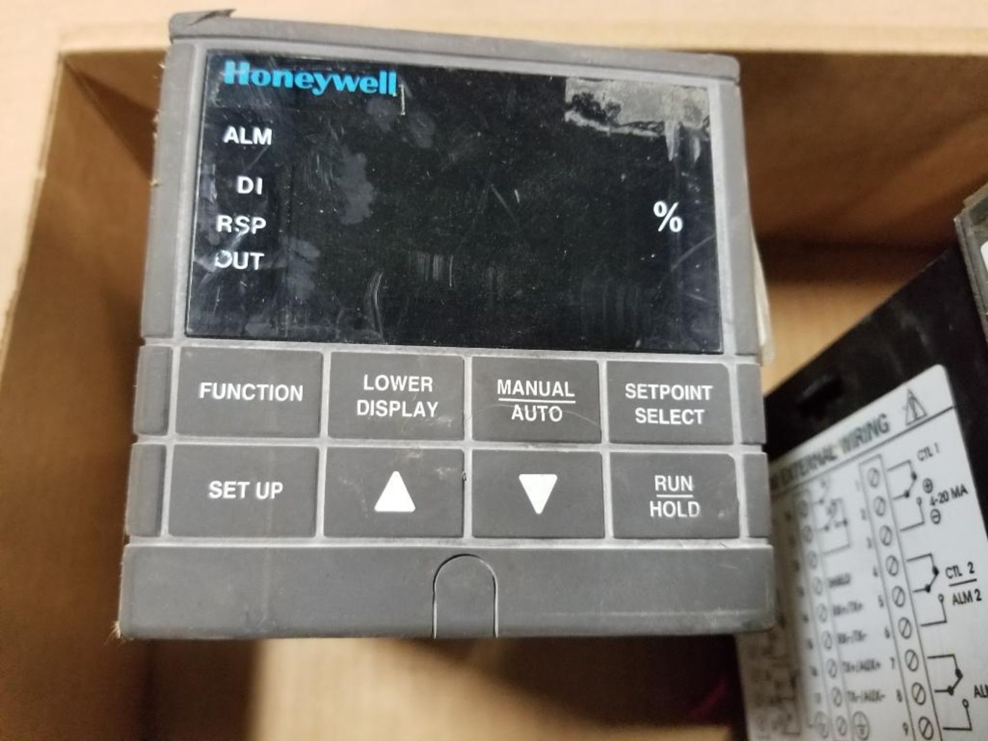 Qty 3 - Assorted Honeywell UD3000 Versa-Pro temperature controller. - Image 7 of 7