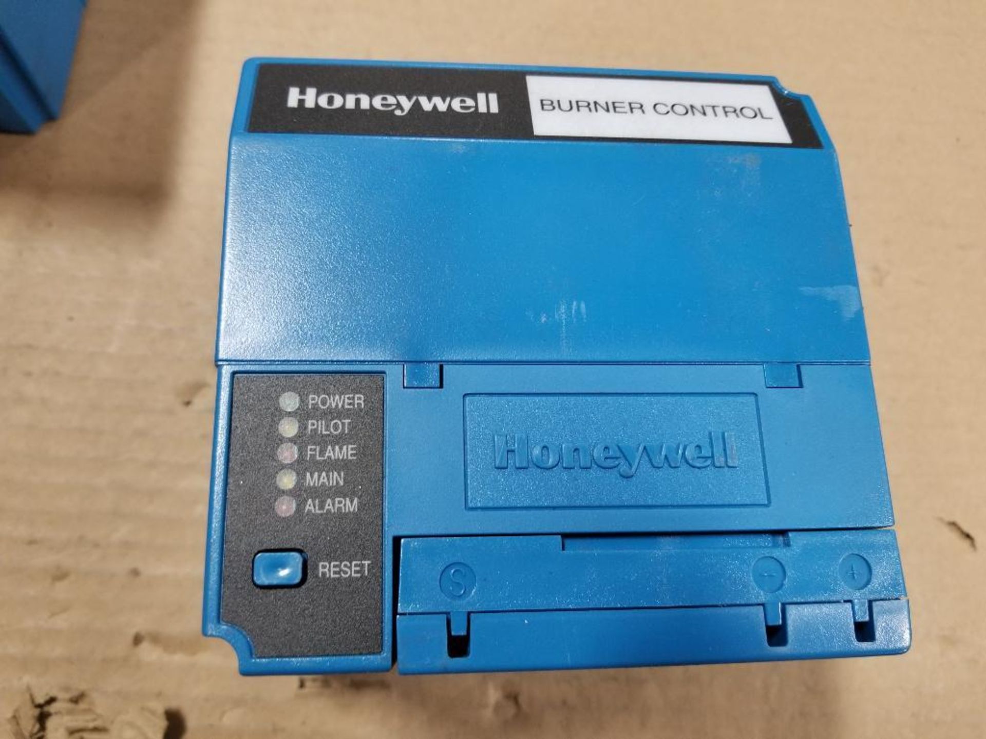Qty 2 - Honeywell RM7890-B-1030 burner control unit. - Image 6 of 8