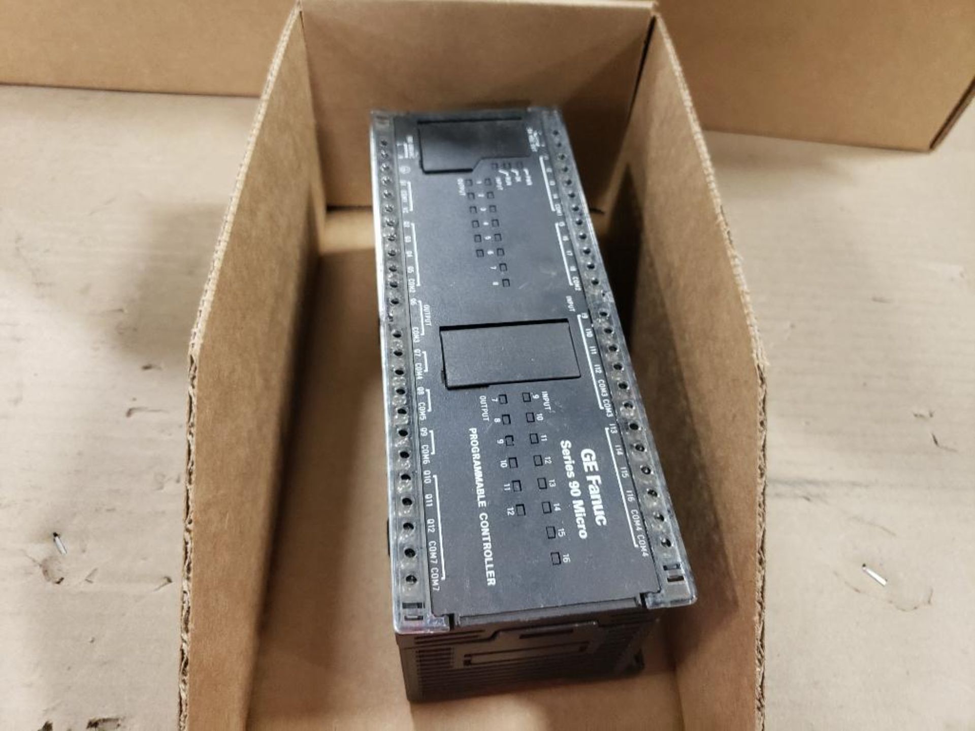 GE Fanuc Series 90 Micro programmable controller. IC693UDR005BP1.