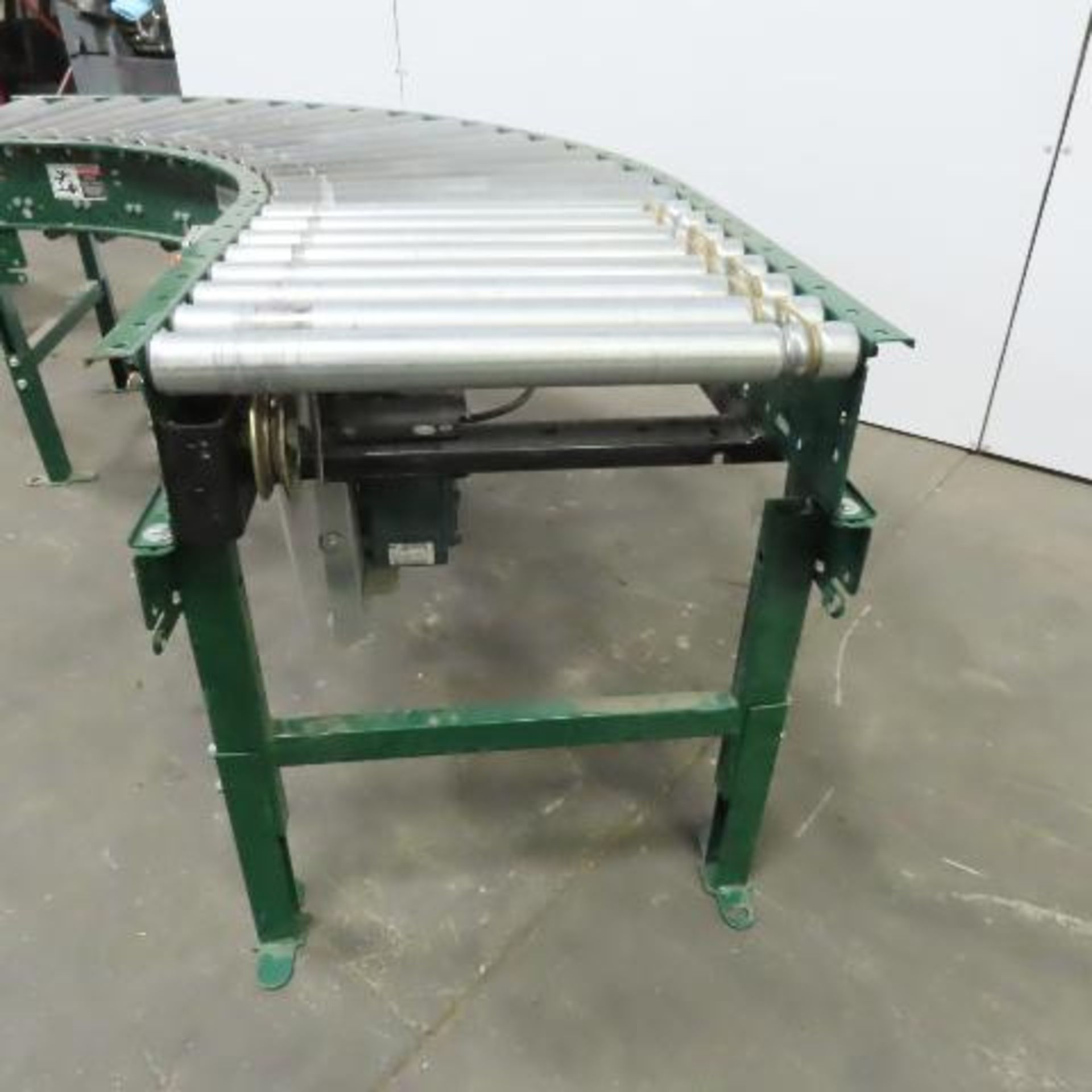 Rapistan Dematic 25"W Belt Driven Roller 90° Curve Conveyor 22"BF W/Legs. - Image 6 of 10