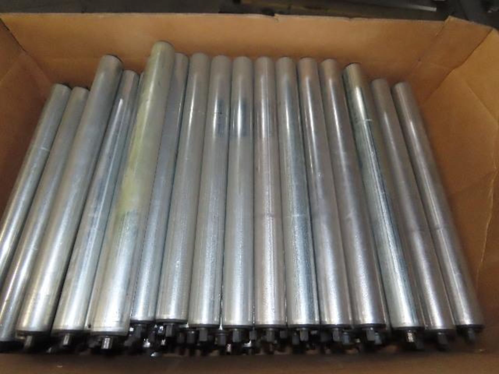 Dematic 1.9" OD 22" BF 21-1/4" Face 7/16" Hex Gravity Conveyor Roller Lot Of 240.