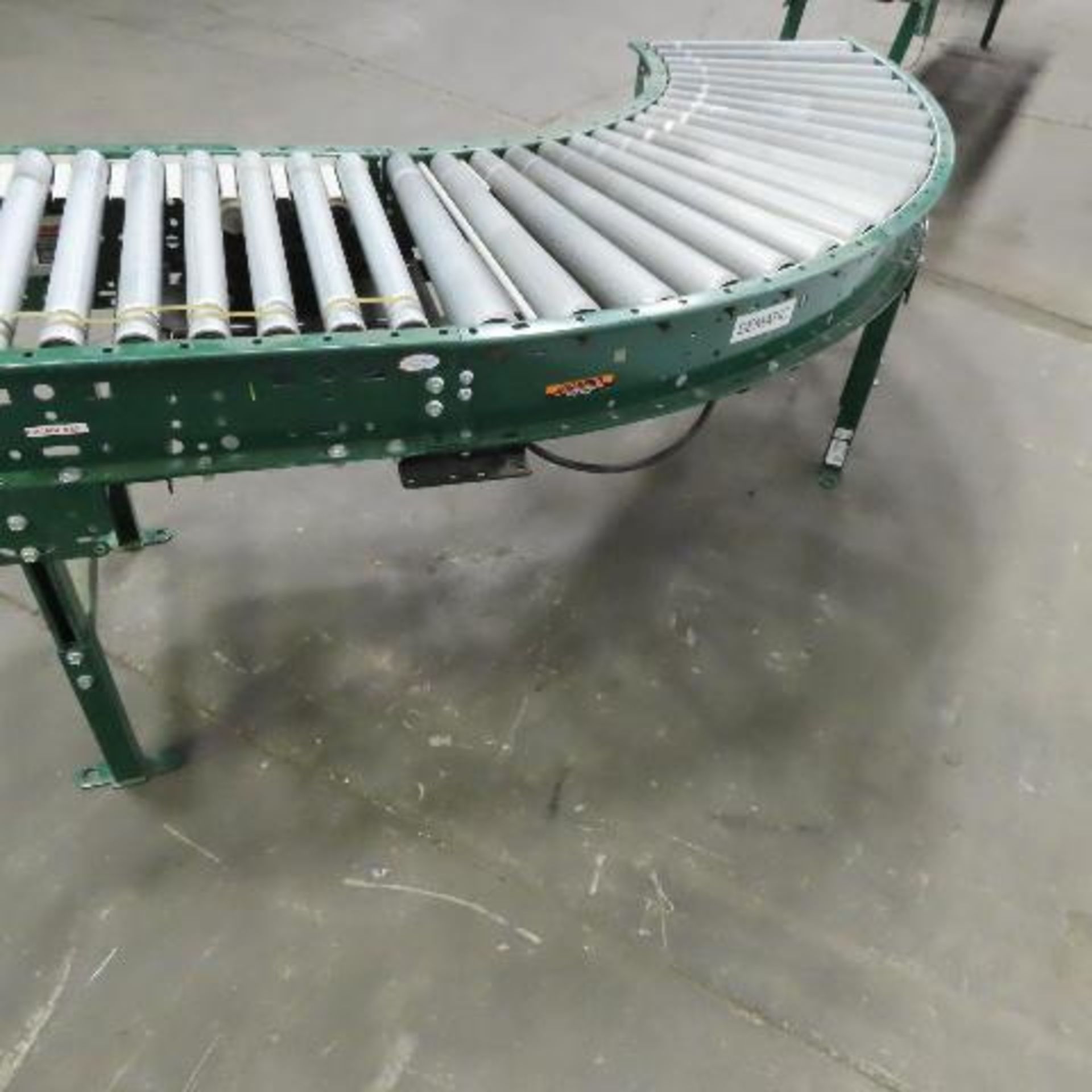 Rapistan Dematic 25"W Belt Driven Roller 90° Curve Conveyor 22"BF W/Legs. - Image 7 of 10