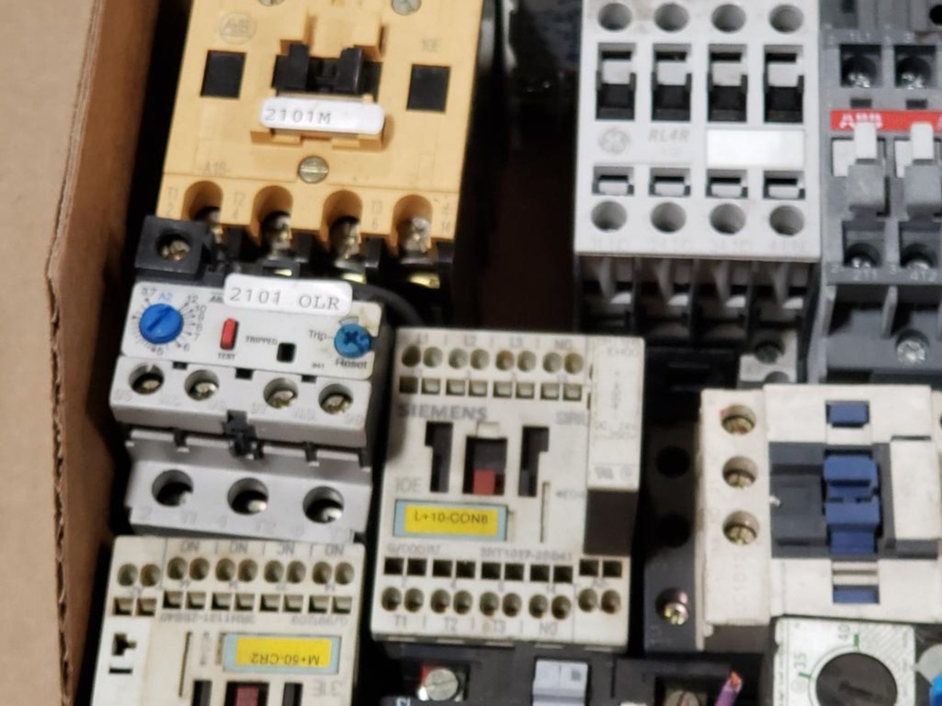 Assorted contactors. Allen Bradley, Abb, Siemens. - Image 7 of 10