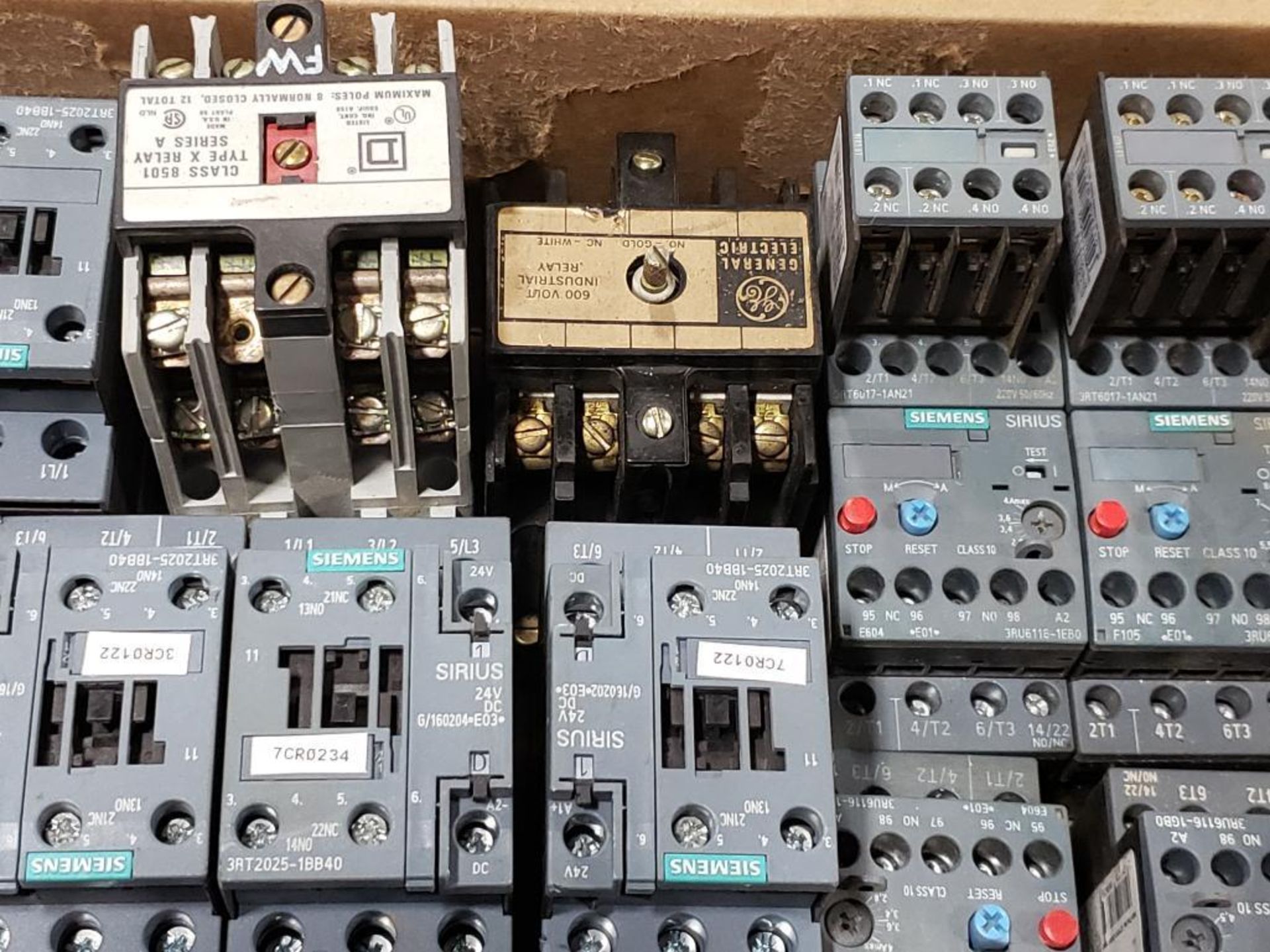 Assorted contactors. - Image 3 of 8