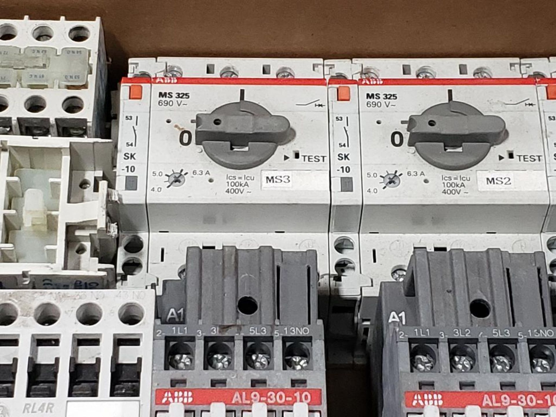 Assorted contactors. Allen Bradley, Abb, Siemens. - Image 3 of 10