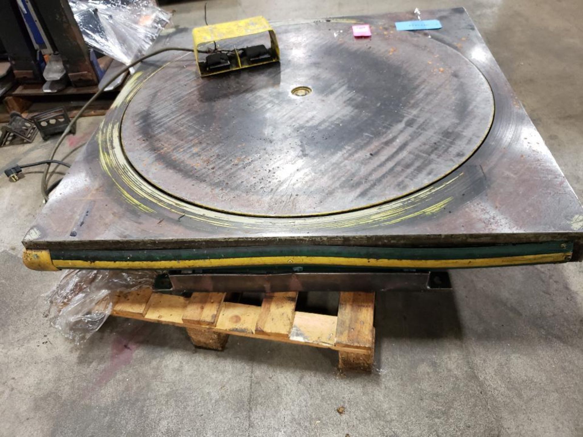 Southworth 48x48 rotating hydraulic scissor lift table. - Image 6 of 7