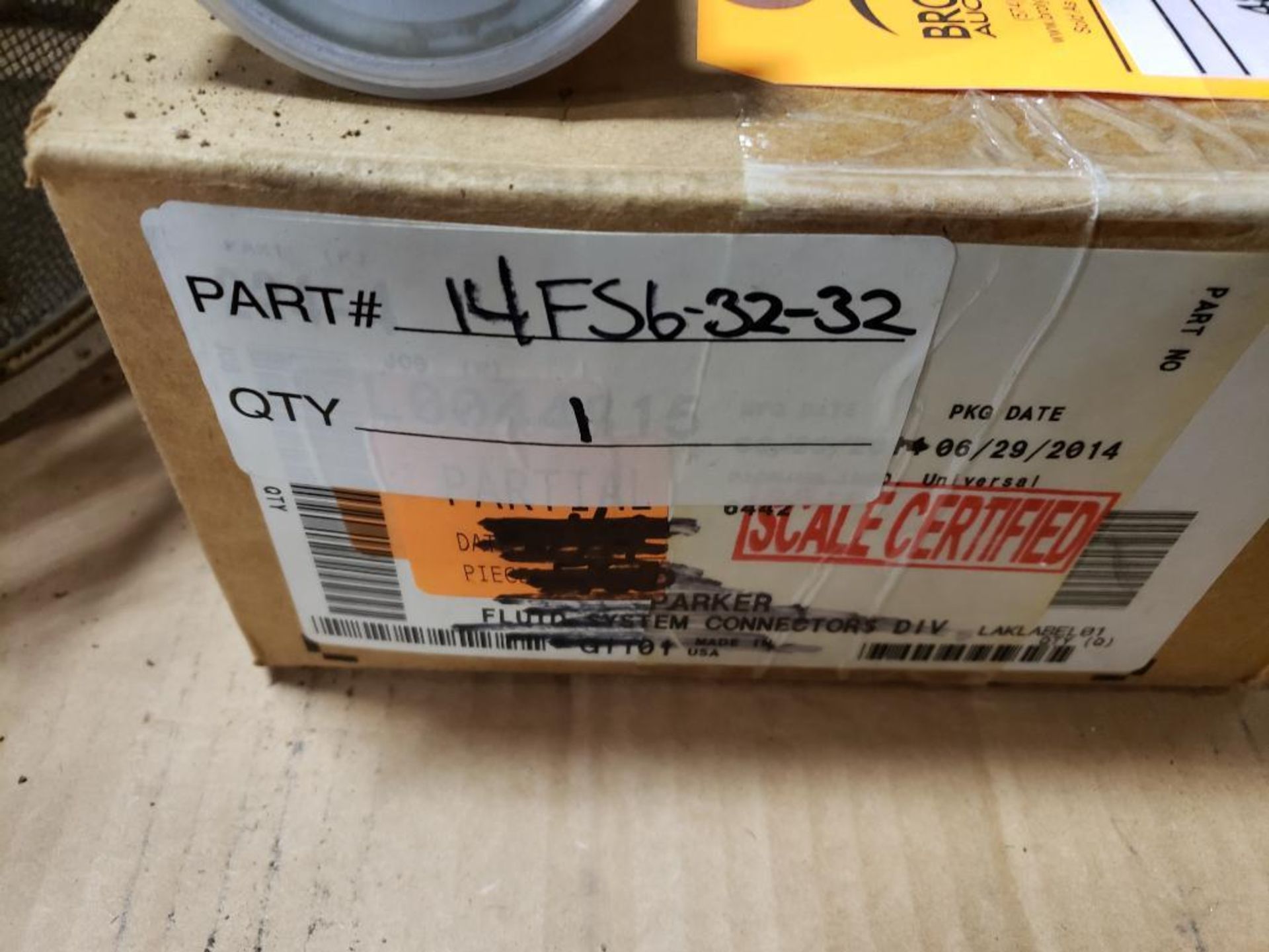 Parker Model 14FS6-32-32 Crimp style hose fitting. New with box. - Image 2 of 4