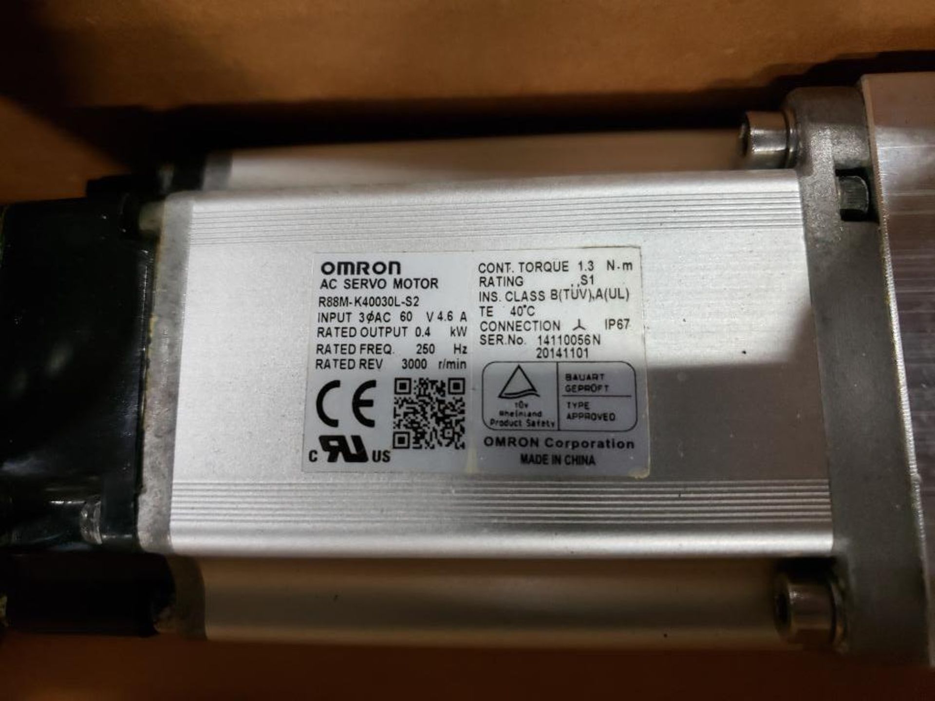 Omron R88M-K40030L-S2 AC servo motor. - Image 4 of 4