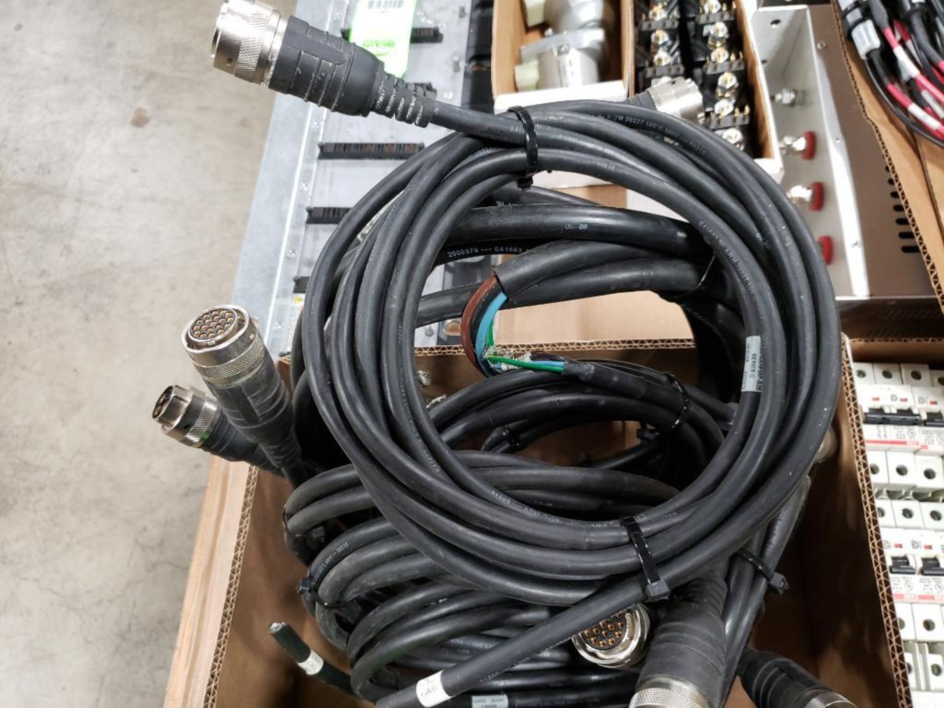 Qty 8 - Assorted lengths of Allen Bradley 2090-XXNFMP-S05 connection cords. - Image 2 of 3