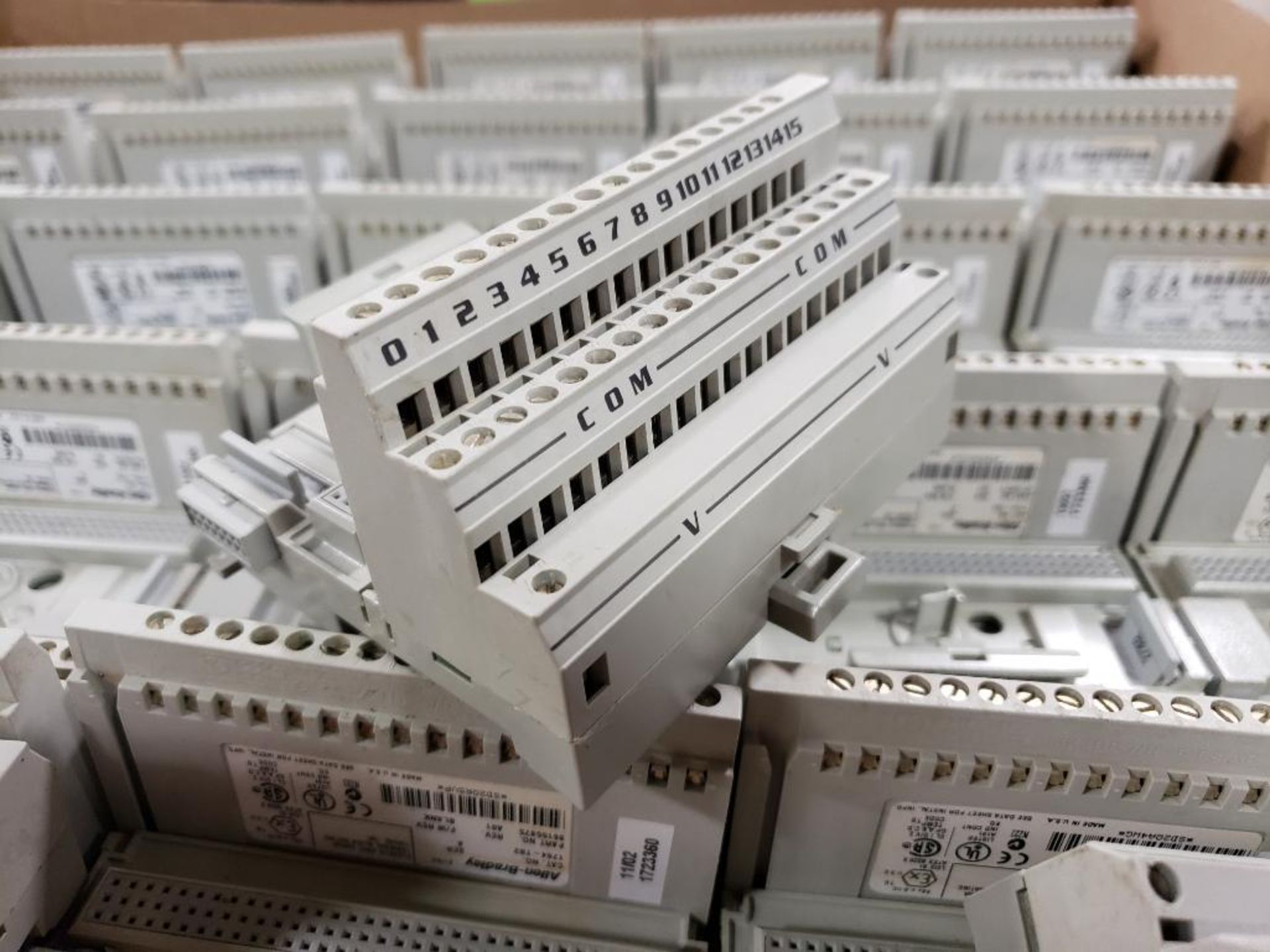 Large Qty of Allen Bradley 1794-TB3 Flex I/O terminal base. - Image 4 of 6