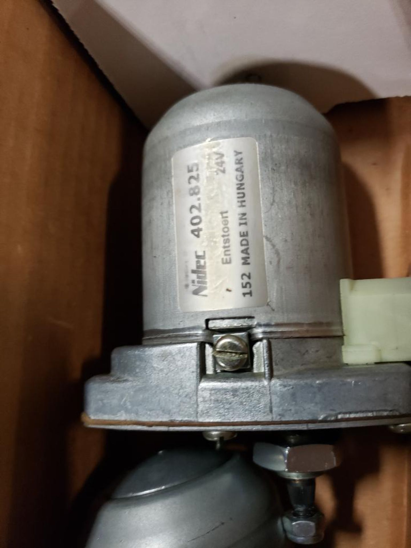 Qty 4 - Nidec 402.825 24V gear motor. - Image 2 of 4