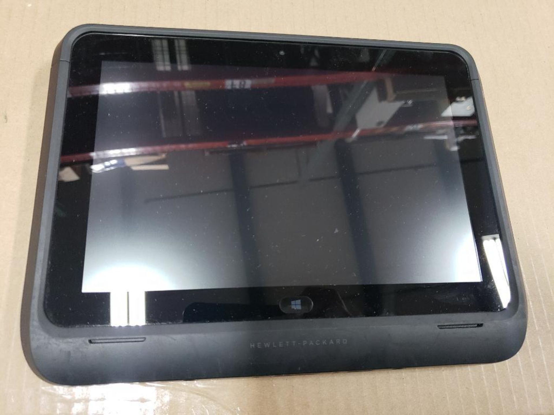 HP HSTNN-C75C Elite Pro 900 G1 10.1 tablet with case. - Image 2 of 6