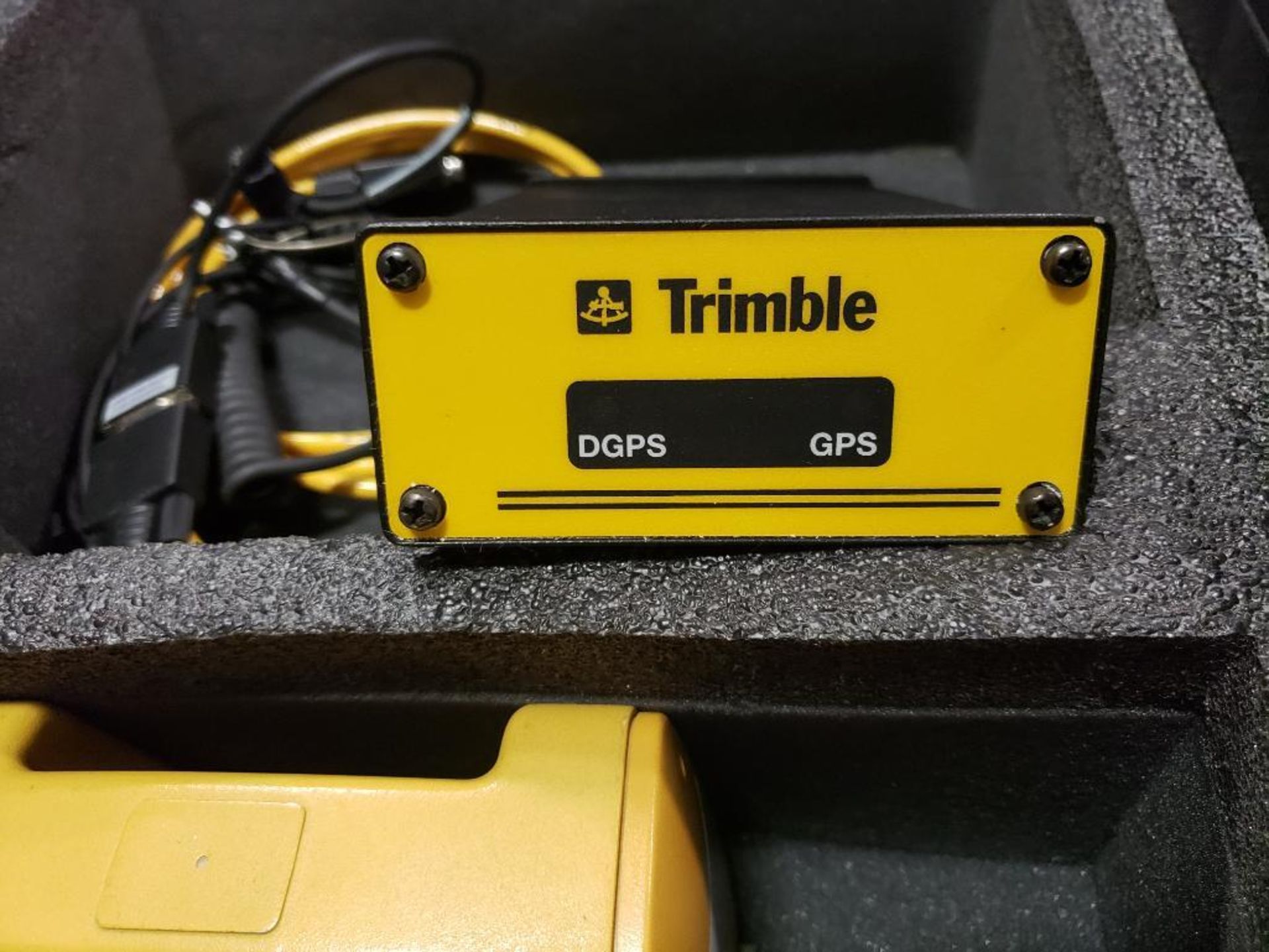 Trimble DGPS GPS receiver and case. - Image 6 of 12