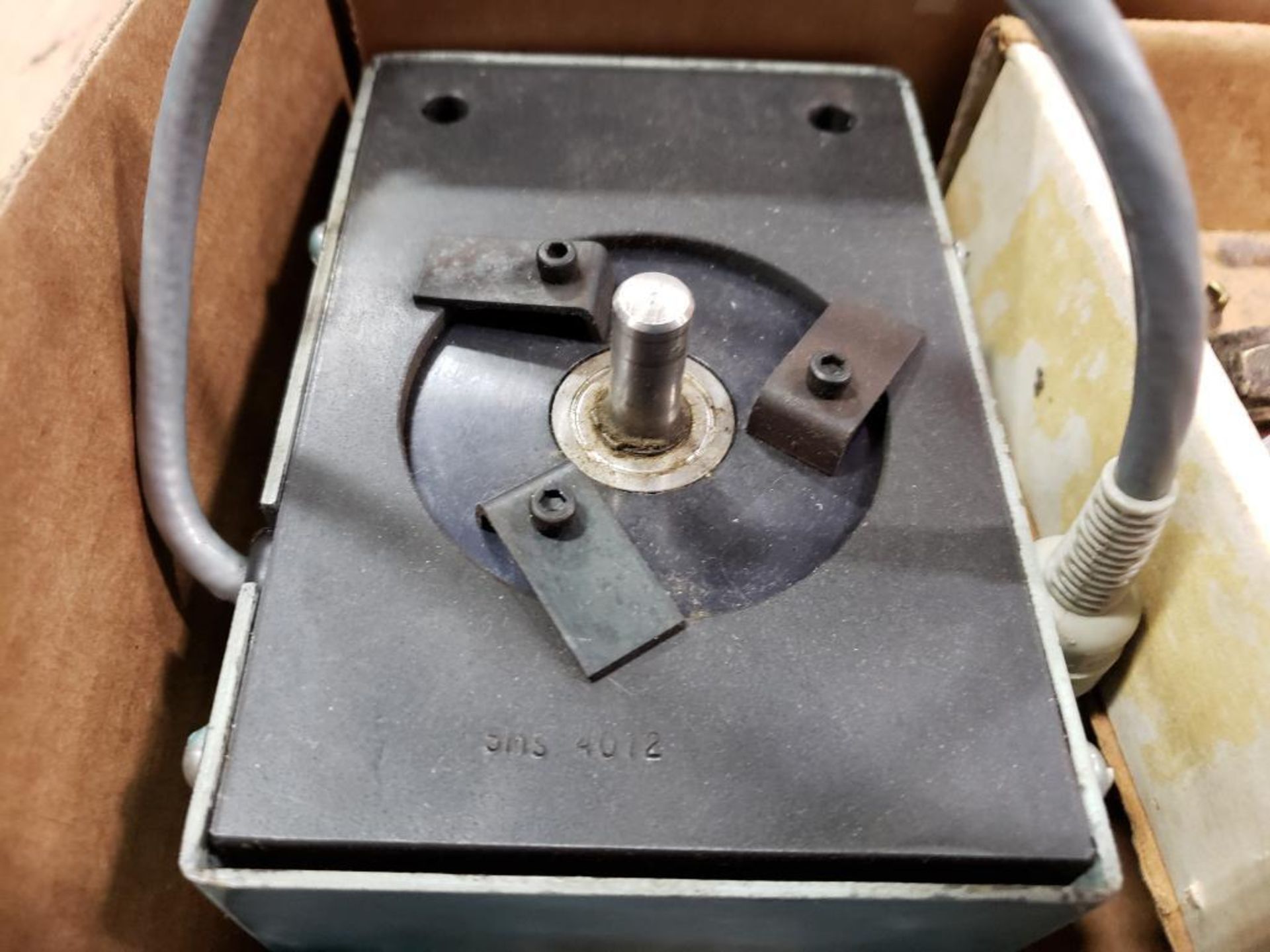 Assorted replacement parts. Nordson, encoder motor. - Image 2 of 5