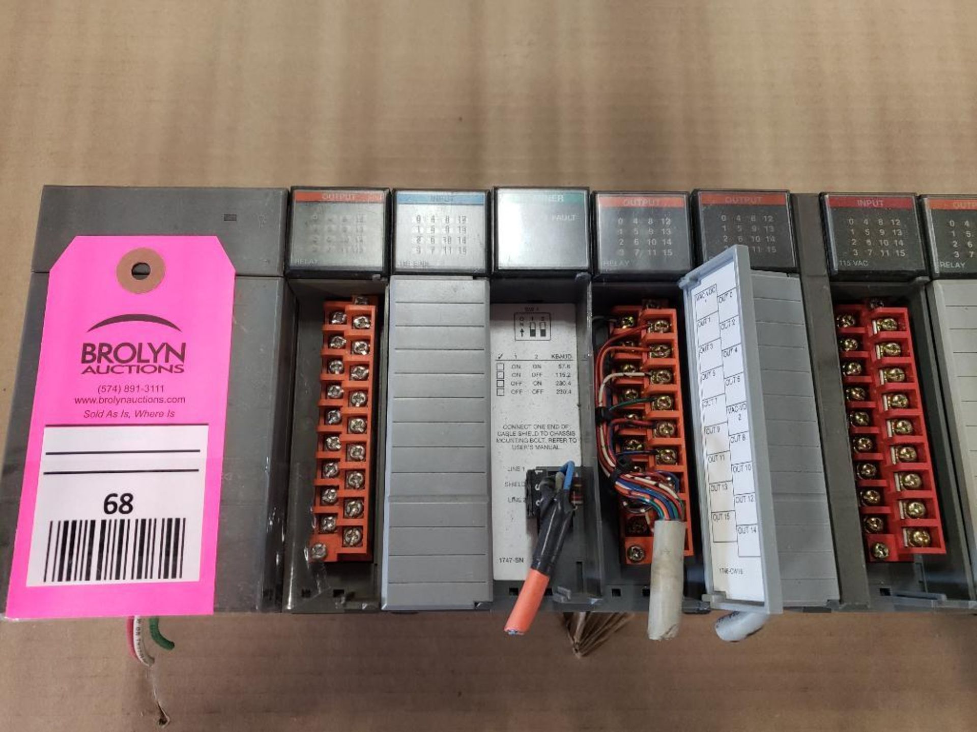 Allen Bradley SLC 5/01 controller rack. With Scanner card. - Image 2 of 4