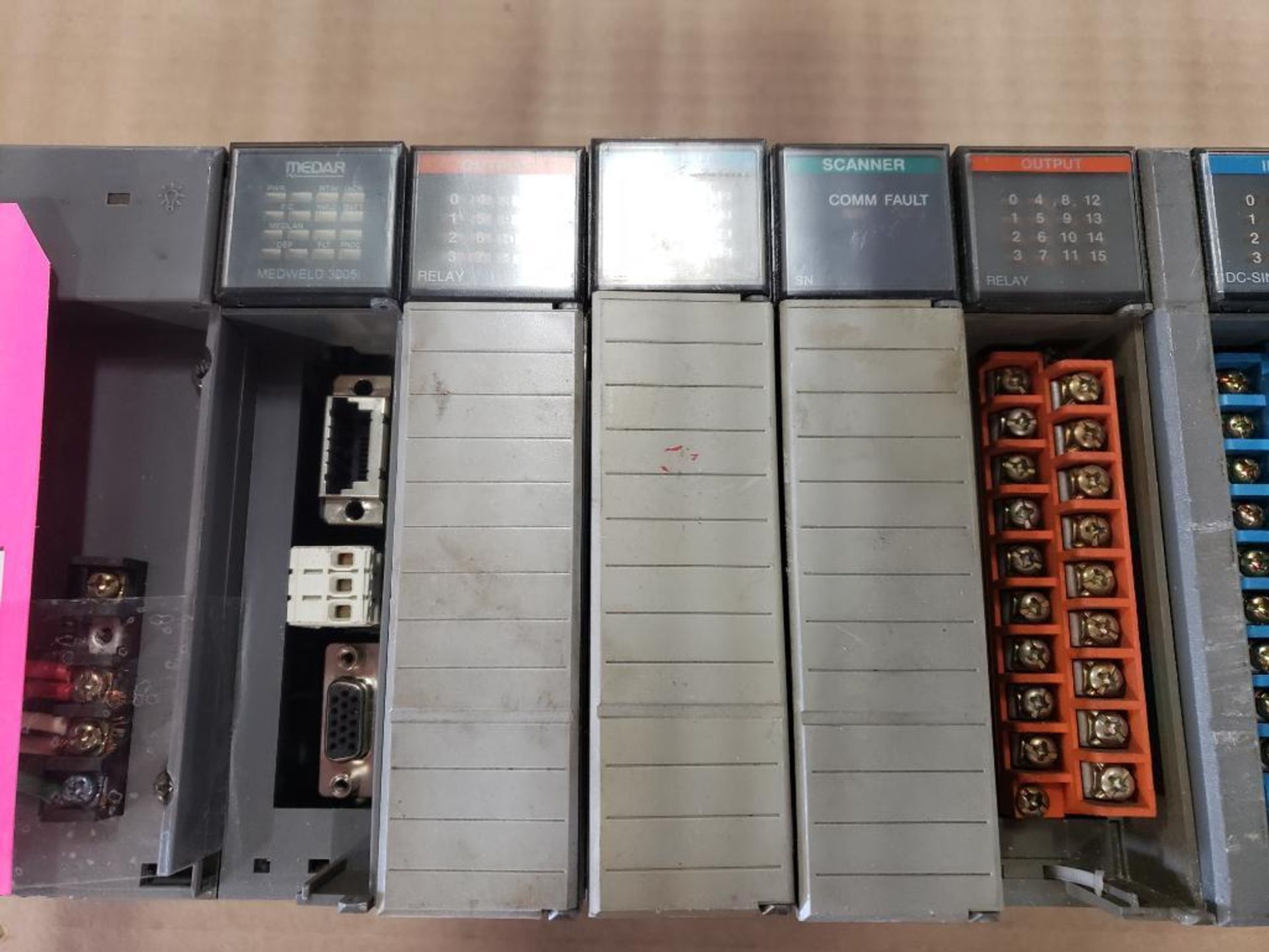 Allen Bradley SLC 5/01 controller rack. With Scanner and Medar Wedweld cards. - Image 2 of 4