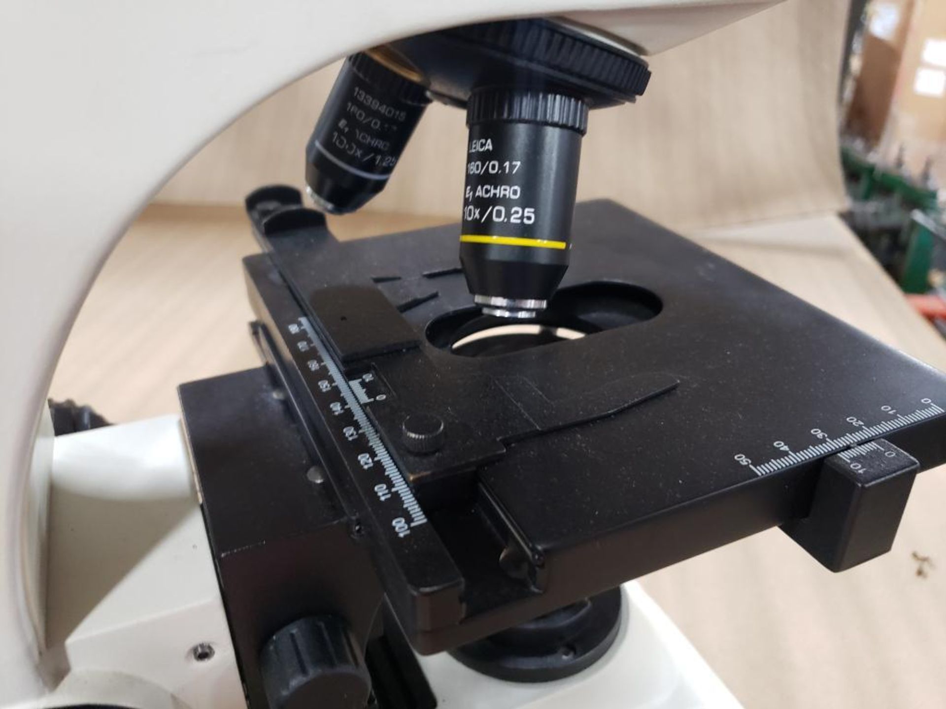 Leica CME Microscope 120VAC. 1349521X. - Image 7 of 8