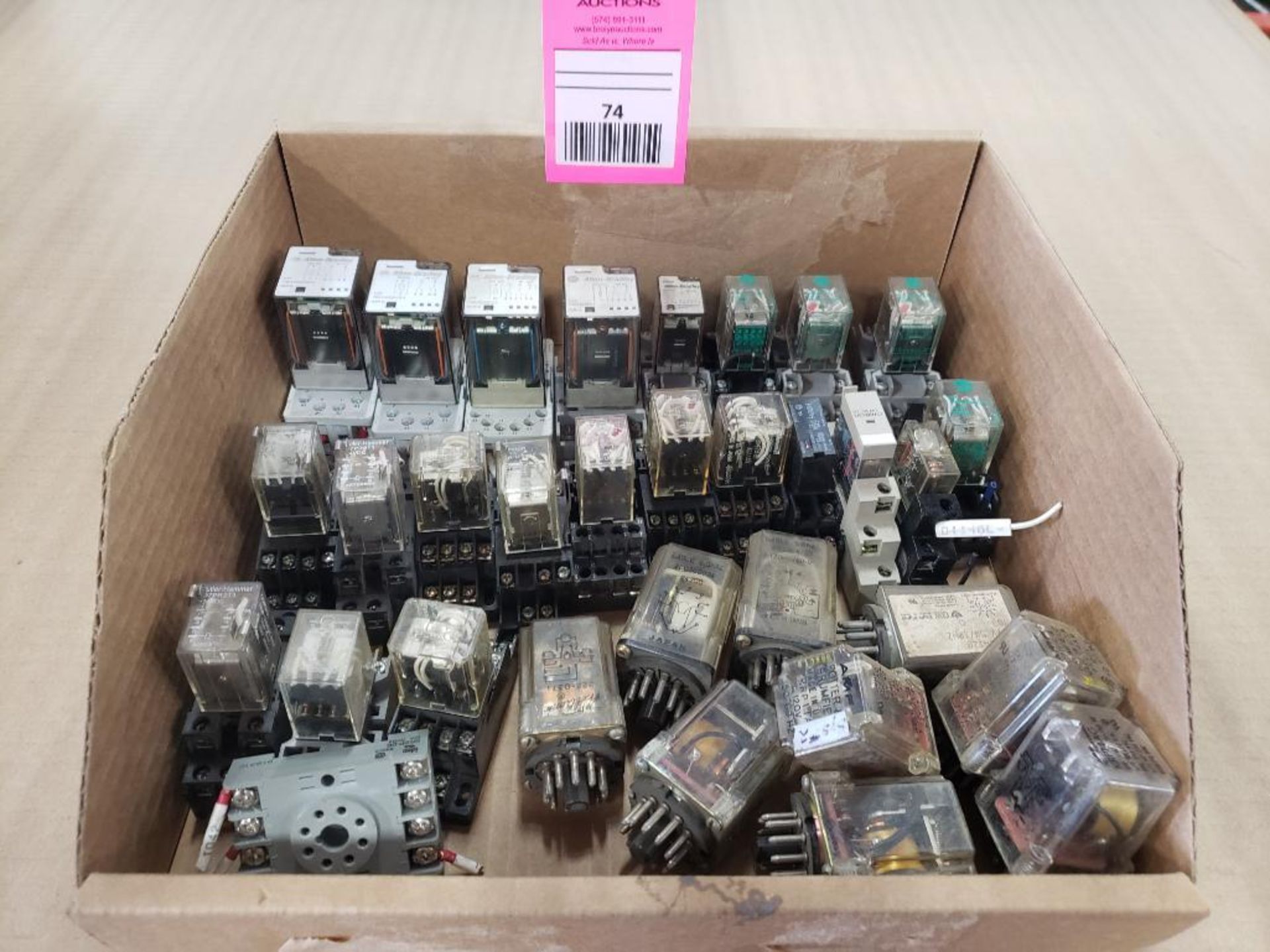 Assorted electrical relay and holders. Allen Bradley, Omron.