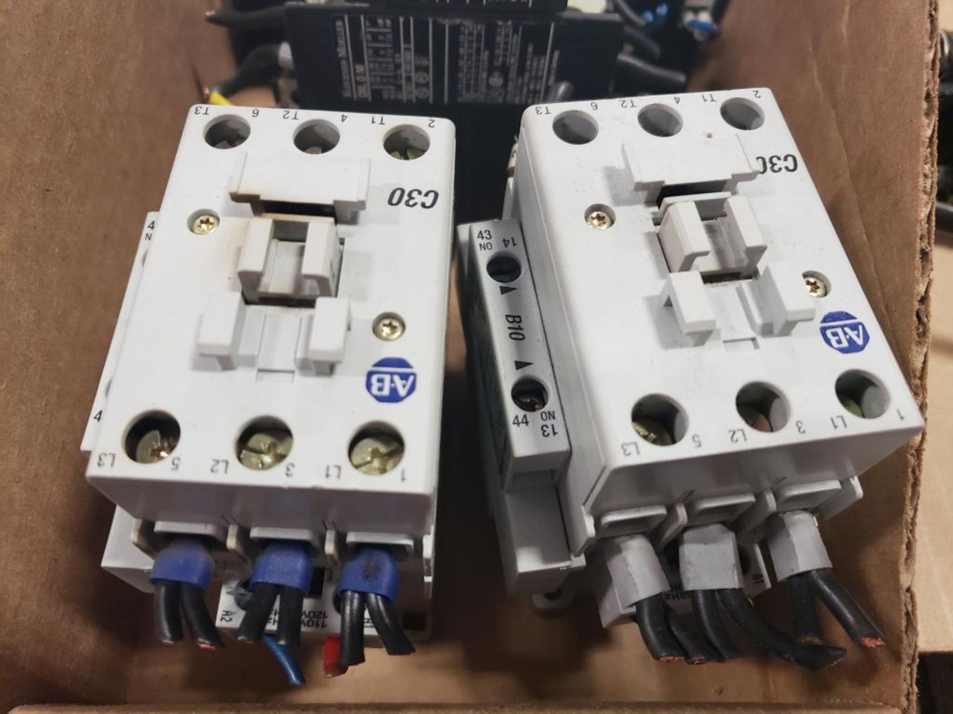 Assorted electrical contactor. Allen Bradley, Klockner Moeller. - Image 3 of 5